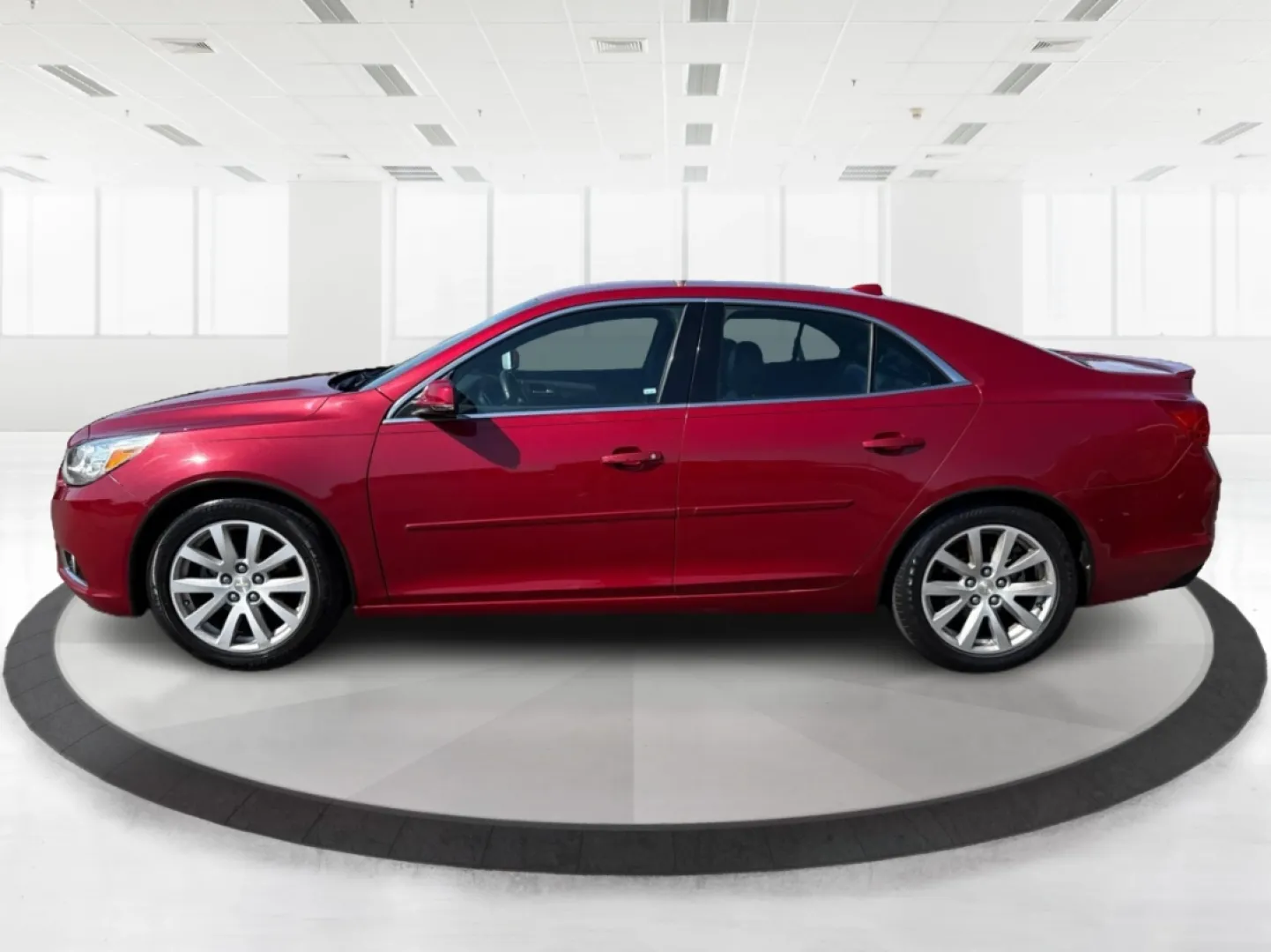 2014 Chevrolet Malibu 2LT (1G11E5SL4EF) with an 2.5L L4 DOHC 16V engine, 6-Speed Automatic transmission, located at 1230 East Main St, Xenia, OH, 45385, (937) 908-9800, 39.688026, -83.910172 - **Drive in Style: The 2014 Chevrolet Malibu 2LT Awaits You!** <br /> <br /> Are you ready to elevate your daily commute or embark on unforgettable weekend road trips? The 2014 Chevrolet Malibu 2LT is the ultimate sedan designed for budget-conscious buyers and anyone seeking a reliable vehicle that d - Photo#5