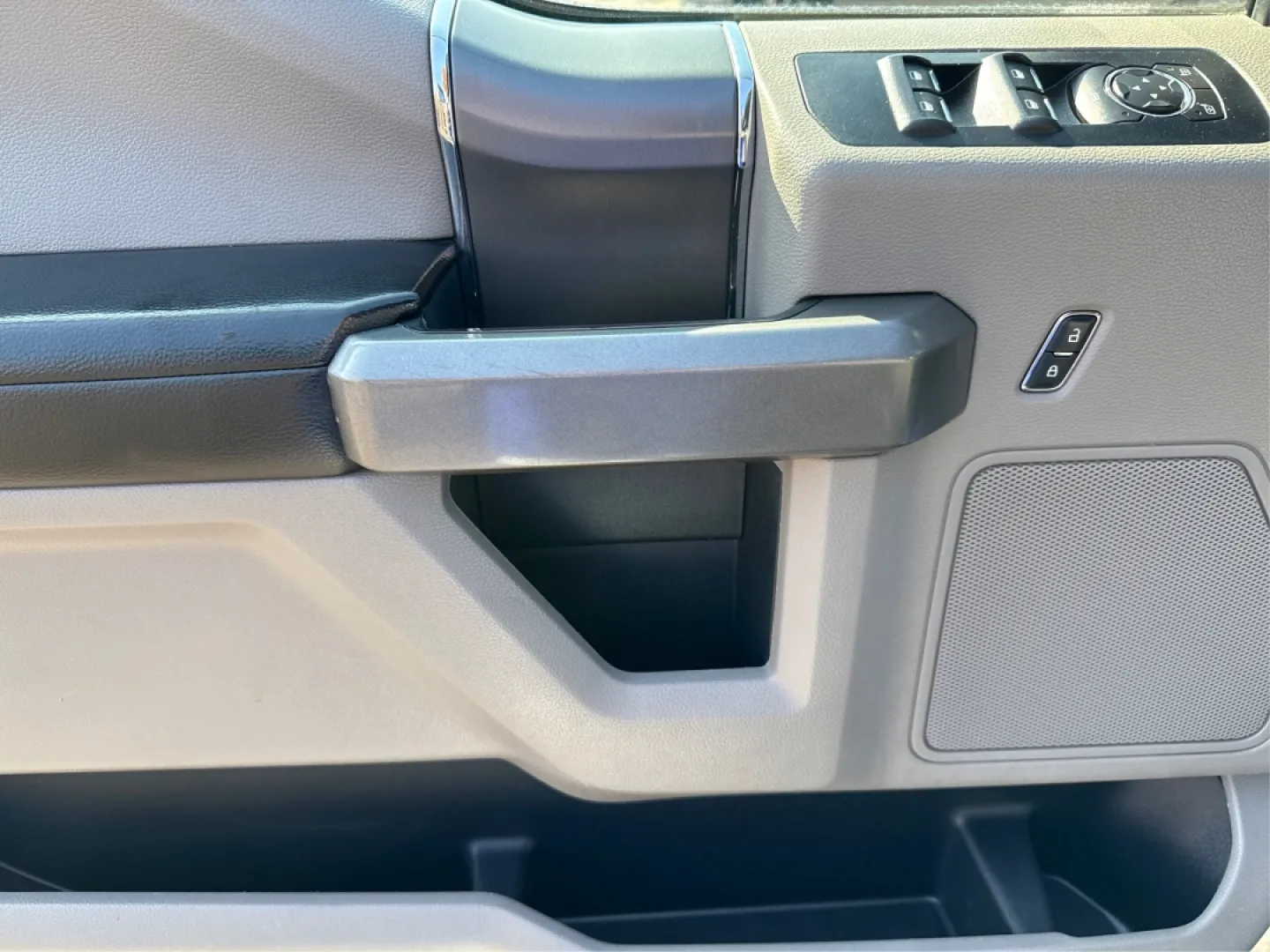 2017 Ford F-150 XLT (1FTFX1EF2HF) with an Other engine, located at 1099 N County Rd 25A, Troy, OH, 45373, (937) 908-9800, 40.057079, -84.212883 - **Unleash Your Adventures with This 2017 Ford F-150 XLT from Advantage Car and Credit - Troy!** <br /> <br /> Are you in search of a reliable truck that fits your adventurous lifestyle while also providing the comfort and technology you crave? Look no further than this stunning 2017 Ford F-150 XLT, - Photo#19