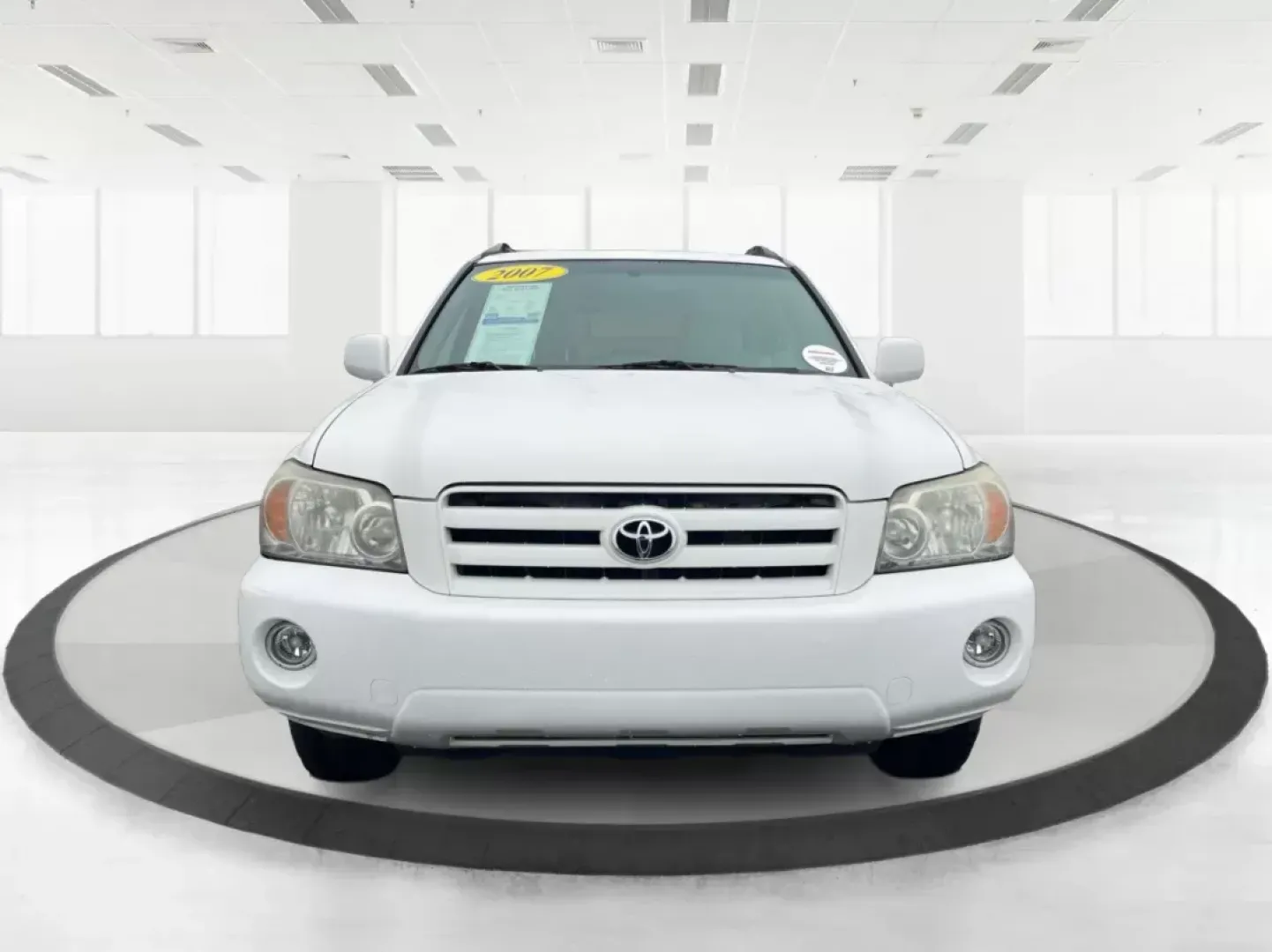 2007 Toyota Highlander V6 | Sport V6 (JTEGP21A370) with an 3.3L V-6 DOHC engine, located at 1230 East Main St, Xenia, OH, 45385, (937) 908-9800, 39.688026, -83.910172 - **Explore the Road Ahead with the 2007 Toyota Highlander - Your Next Adventure Awaits!**<br /> <br /> Are you ready to elevate your family outings or embark on weekend adventures without breaking the bank? Look no further! At **Advantage Car and Credit**, located at **1184 Kauffman Ave, Fairborn, OH - Photo#6