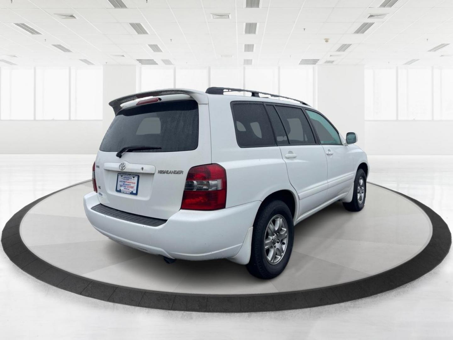 2007 Toyota Highlander V6 | Sport V6 (JTEGP21A370) with an 3.3L V-6 DOHC engine, located at 4508 South Dixie Dr, Moraine, OH, 45439, (937) 908-9800, 39.689976, -84.218452 - 2007 Toyota Highlander V6 | Sport V6 - Photo#2