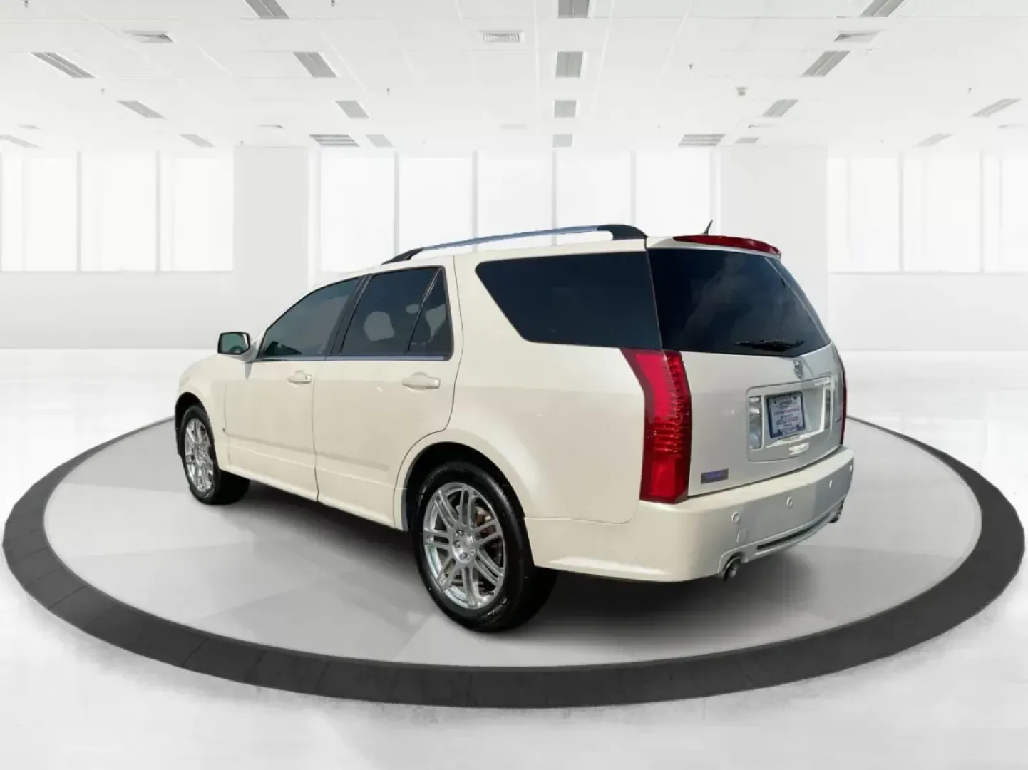 2008 Cadillac SRX V6 (1GYEE437480) with an 3.6L V-6 DOHC engine, located at 880 E. National Road, Vandalia, OH, 45377, (937) 908-9800, 39.891918, -84.183594 - **Discover Your Next Adventure with the 2008 Cadillac SRX at Advantage Car and Credit!** <br /> <br /> Are you a growing family in search of a reliable, stylish SUV that's perfect for weekend getaways or daily commutes? Look no further than this stunning 2008 Cadillac SRX, available now at Advantage - Photo#4