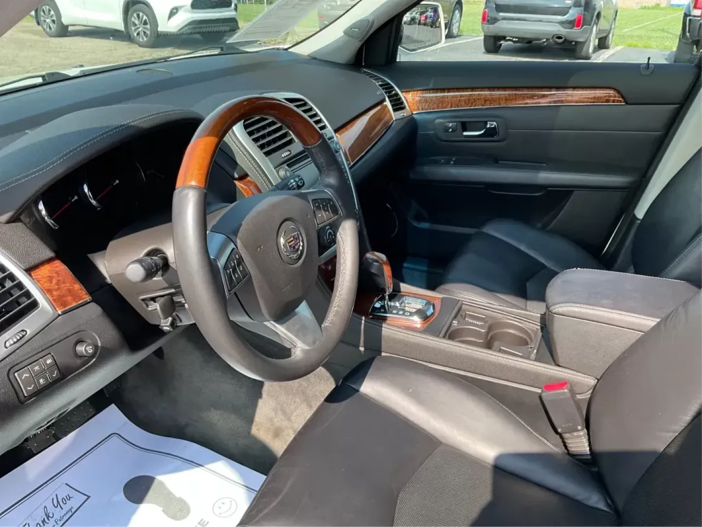 2008 Cadillac SRX V6 (1GYEE437480) with an 3.6L V-6 DOHC engine, located at 880 E. National Road, Vandalia, OH, 45377, (937) 908-9800, 39.891918, -84.183594 - **Discover Your Next Adventure with the 2008 Cadillac SRX at Advantage Car and Credit!** <br /> <br /> Are you a growing family in search of a reliable, stylish SUV that's perfect for weekend getaways or daily commutes? Look no further than this stunning 2008 Cadillac SRX, available now at Advantage - Photo#8