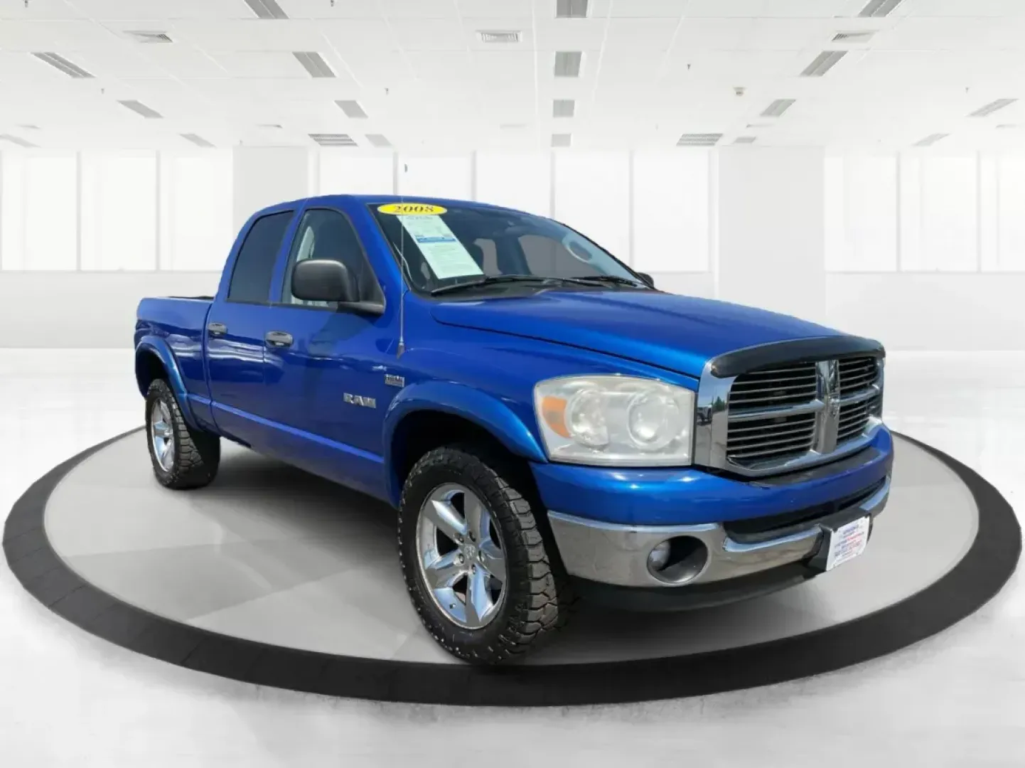 2008 Dodge Ram 1500 SLT (1D7HU18288J) with an HEMI Magnum 5.7L V-8 regular unleaded engine, located at 1230 East Main St, Xenia, OH, 45385, (937) 908-9800, 39.688026, -83.910172 - 2008 Dodge Ram 1500 SLT - Photo#0