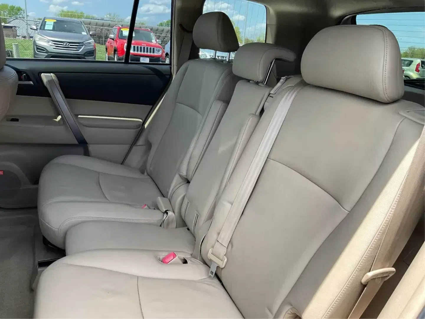 2008 Toyota Highlander Sport (JTEES43A082) with an 3.5L V-6 DOHC engine, located at 1099 N County Rd 25A, Troy, OH, 45373, (937) 908-9800, 40.057079, -84.212883 - 2008 Toyota Highlander Sport - Photo#10
