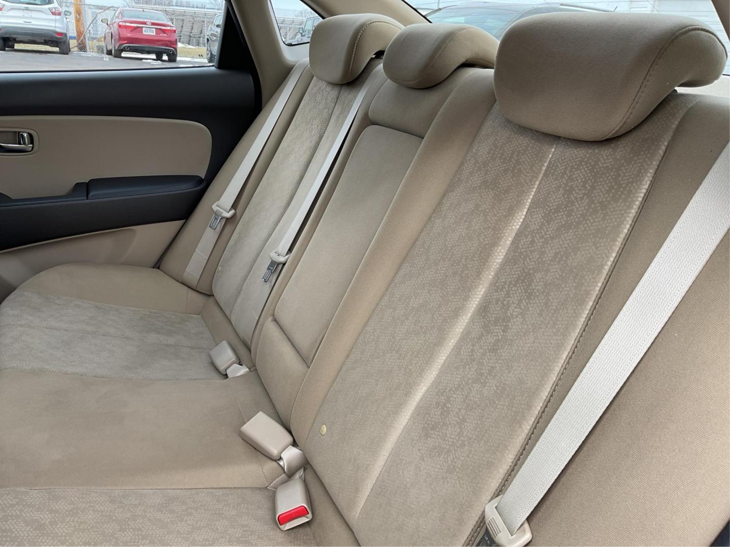 2010 Hyundai Elantra GLS (KMHDU4AD5AU) with an 2L I-4 DOHC engine, located at 1184 Kauffman Ave, Fairborn, OH, 45324, (937) 908-9800, 39.807072, -84.030914 - 2010 Hyundai Elantra GLS - Photo#9