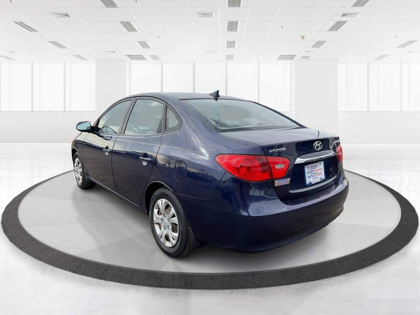 2010 Hyundai Elantra GLS (KMHDU4AD5AU) with an 2L I-4 DOHC engine, located at 1184 Kauffman Ave, Fairborn, OH, 45324, (937) 908-9800, 39.807072, -84.030914 - 2010 Hyundai Elantra GLS - Photo#4
