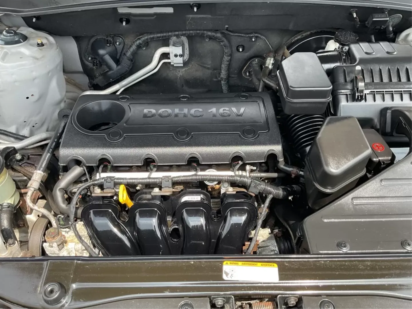 2010 Hyundai Santa Fe GLS (5NMSG3AB3AH) with an 2.4L I-4 DOHC engine, located at 1099 N County Rd 25A, Troy, OH, 45373, (937) 908-9800, 40.057079, -84.212883 - ### Discover Your Next Adventure with the 2010 Hyundai Santa Fe GLS at Advantage Car and Credit!<br /> <br /> Are you looking for a dependable vehicle that can comfortably accommodate your growing family or offer you a reliable partner for weekend adventures? Look no further than this stunning **201 - Photo#11
