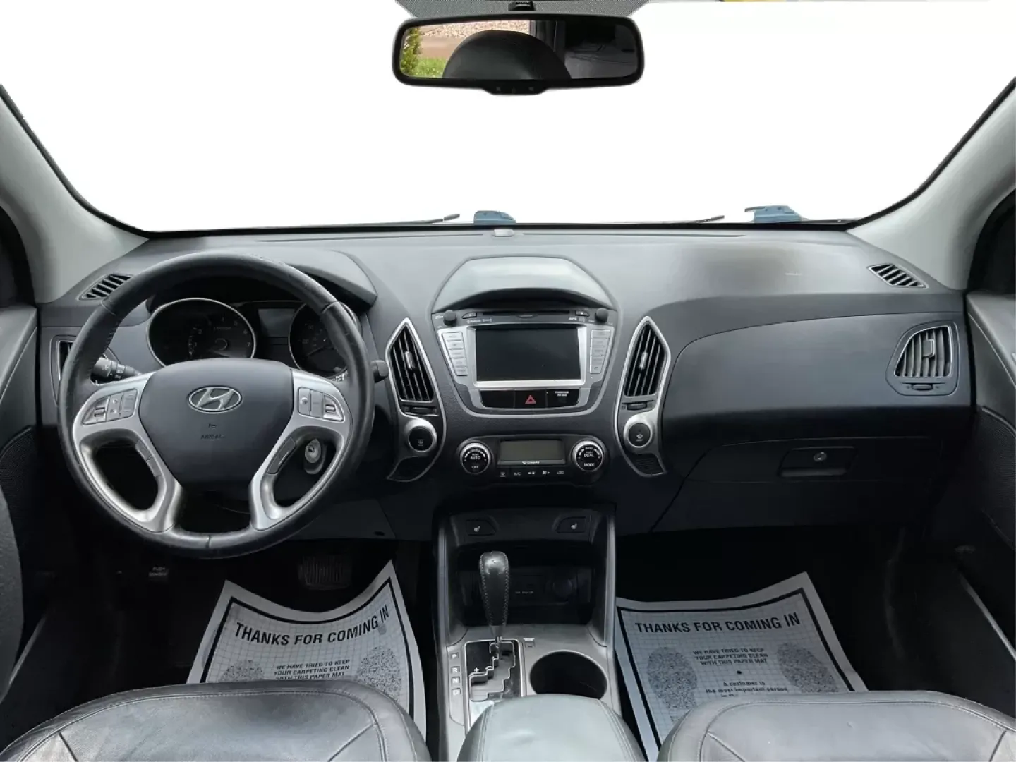 2010 Hyundai Tucson Limited (KM8JUCAC0AU) with an Theta II 2.4L I-4 DOHC engine, located at 4508 South Dixie Dr, Moraine, OH, 45439, (937) 908-9800, 39.689976, -84.218452 - **Adventure Awaits with the 2010 Hyundai Tucson Limited at Advantage Car and Credit!**<br /> <br /> Are you ready to embark on new adventures with your family or explore the great outdoors? The 2010 Hyundai Tucson Limited is the perfect companion for anyone who craves versatility and comfort-ideal f - Photo#20