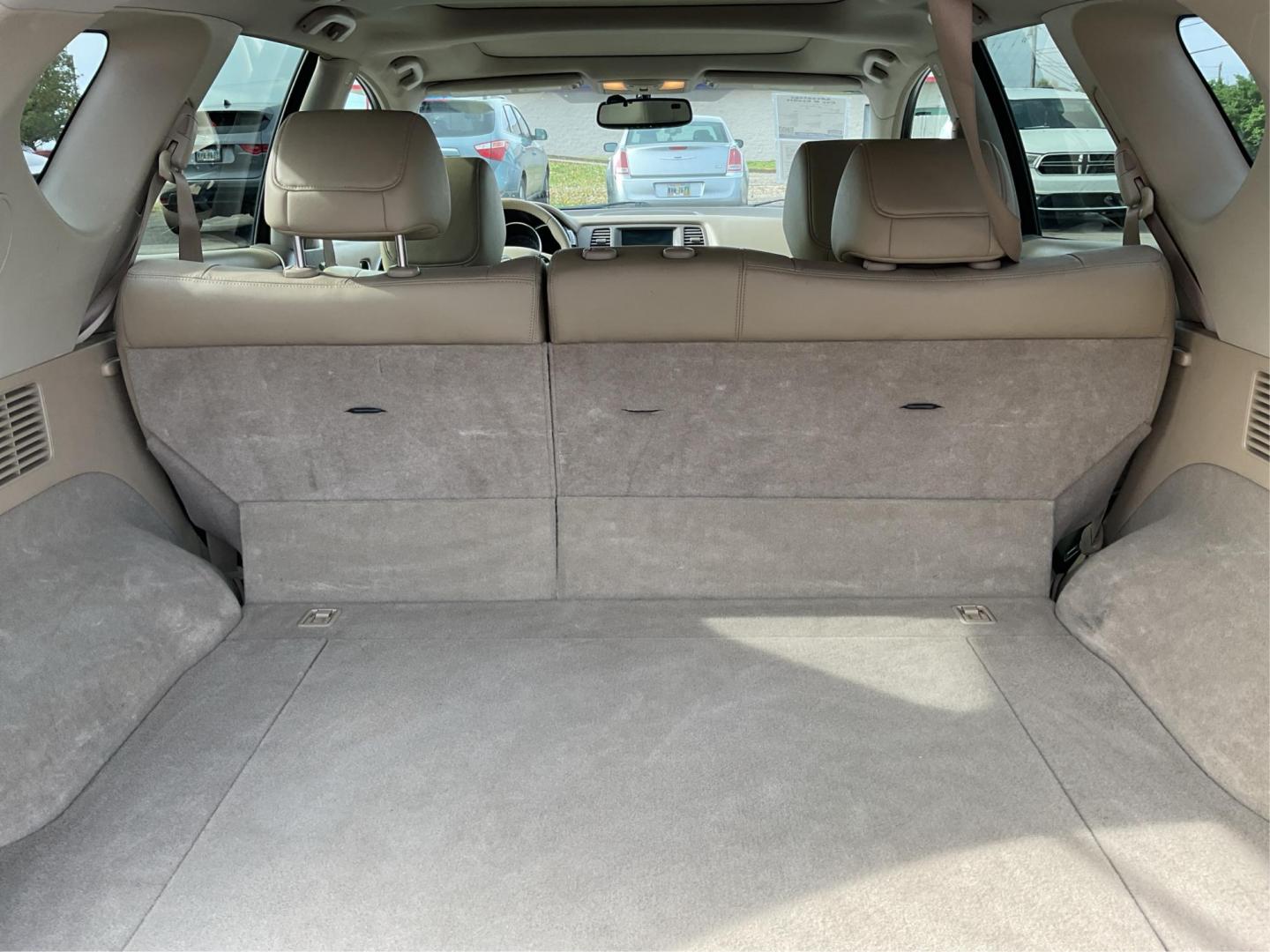 2010 Nissan Murano SL (JN8AZ1MW4AW) with an 3.5L V-6 DOHC engine, located at 1099 N County Rd 25A, Troy, OH, 45373, (937) 908-9800, 40.057079, -84.212883 - One Owner - Photo#9