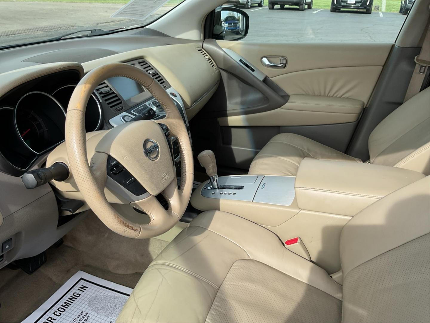 2010 Nissan Murano SL (JN8AZ1MW4AW) with an 3.5L V-6 DOHC engine, located at 1099 N County Rd 25A, Troy, OH, 45373, (937) 908-9800, 40.057079, -84.212883 - One Owner - Photo#7