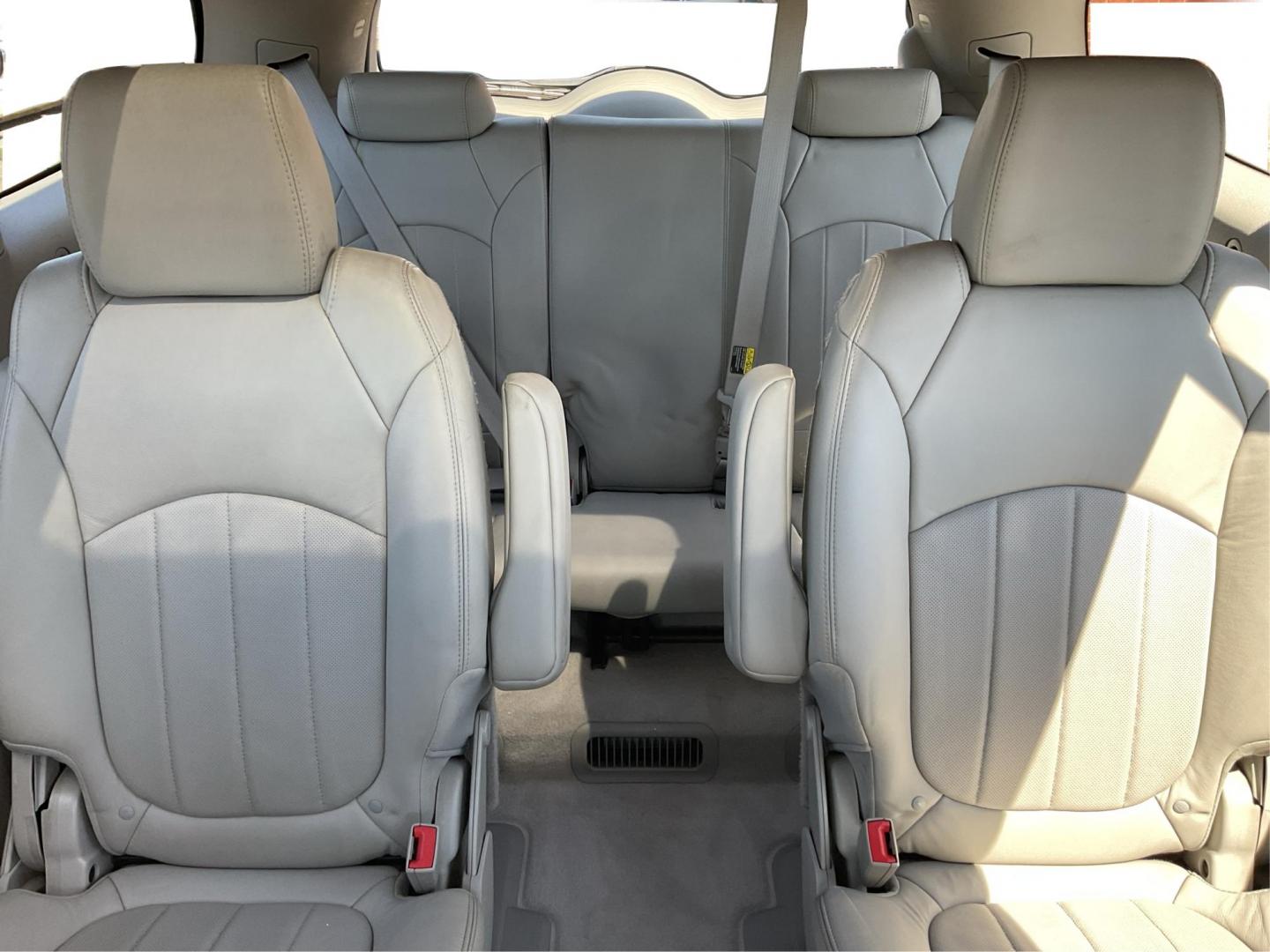 2011 Buick Enclave 2XL (5GAKVCED4BJ) with an 3.6L V-6 gasoline direct injection engine, located at 1184 Kauffman Ave, Fairborn, OH, 45324, (937) 908-9800, 39.807072, -84.030914 - Third Row - Photo#12
