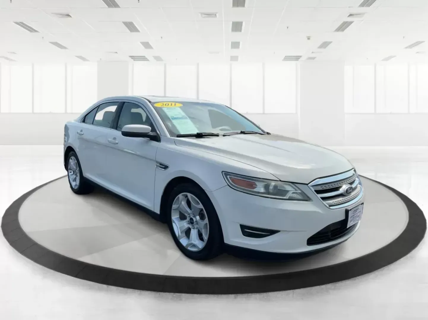 2011 Ford Taurus SEL (1FAHP2EW5BG) with an Duratec 3.5L V-6 DOHC engine, located at 8750 N County Rd 25A, Piqua, OH, 45356, (937) 908-9800, 40.164391, -84.232513 - **Drive in Style and Comfort with the 2011 Ford Taurus SEL Perfect for Commuters and Families Alike!**<br /> <br /> Are you ready to elevate your daily commute or weekend adventures? Look no further than the 2011 Ford Taurus SEL, available now at Advantage Car and Credit in Fairborn, OH. This spaci - Photo#0