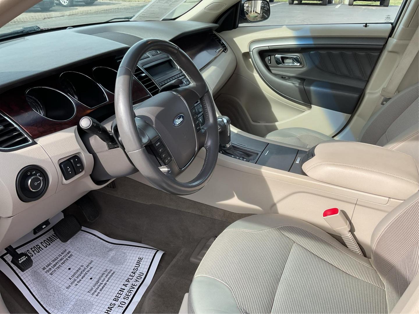 2011 Ford Taurus SEL (1FAHP2HW0BG) with an Duratec 3.5L V-6 DOHC engine, located at 1099 N County Rd 25A, Troy, OH, 45373, (937) 908-9800, 40.057079, -84.212883 - 2011 Ford Taurus SEL - Photo#8