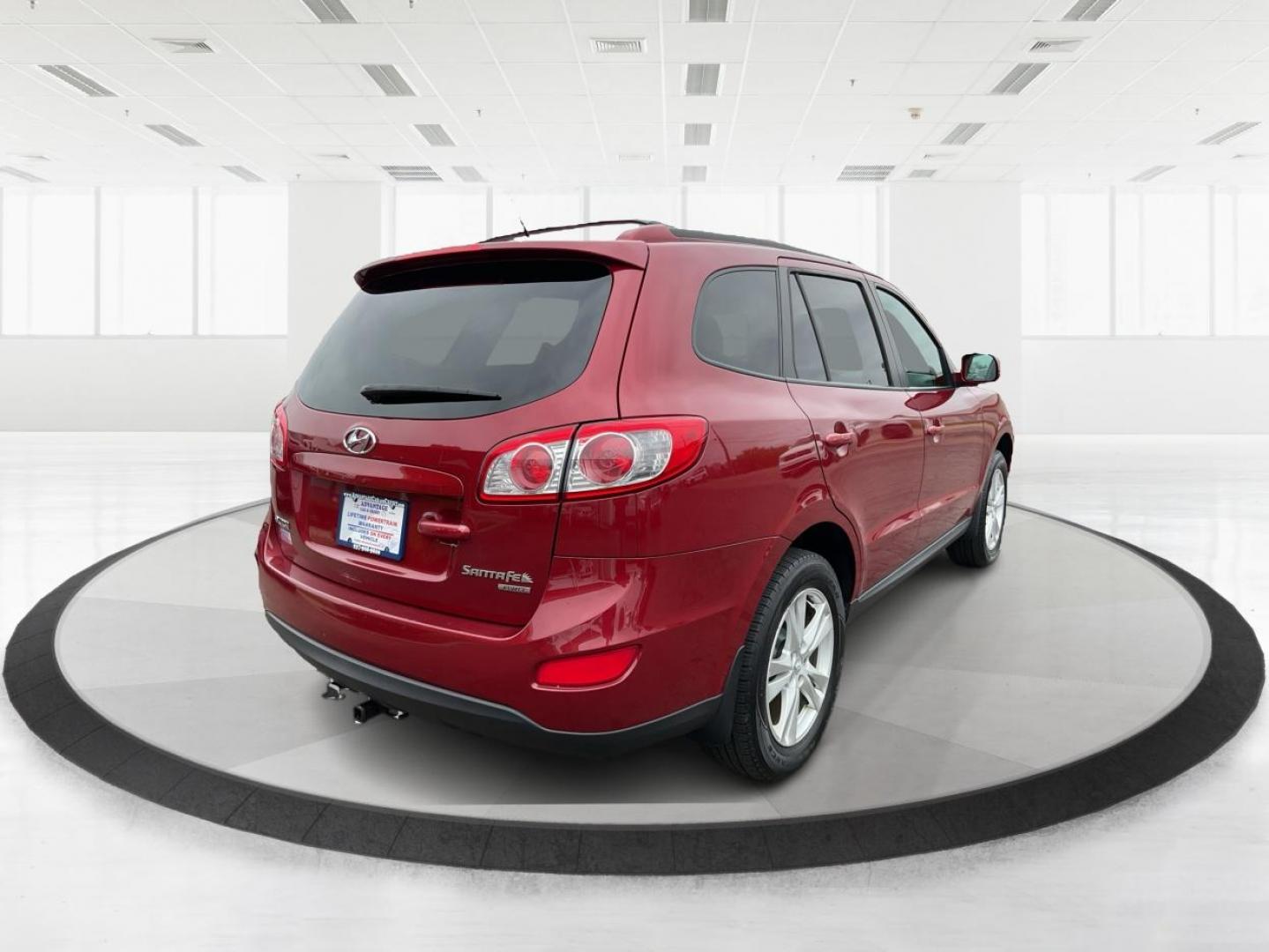 2011 Hyundai Santa Fe SE (5XYZHDAG5BG) with an 3.5L V-6 DOHC engine, located at 401 Woodman Dr, Riverside, OH, 45431, (937) 908-9800, 39.760899, -84.123421 - 2011 Hyundai Santa Fe SE - Photo#2
