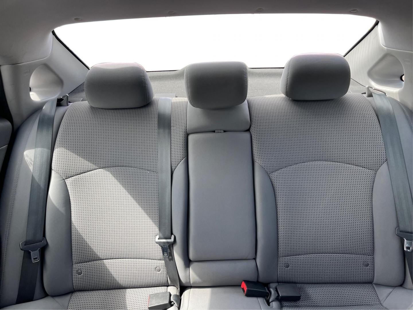 2011 Hyundai Sonata GLS Auto (5NPEB4AC5BH) with an 2.4L L4 DOHC 16V engine, 6-Speed Automatic transmission, located at 8750 N County Rd 25A, Piqua, OH, 45356, (937) 908-9800, 40.164391, -84.232513 - 2011 Hyundai Sonata GLS Auto - Photo#12