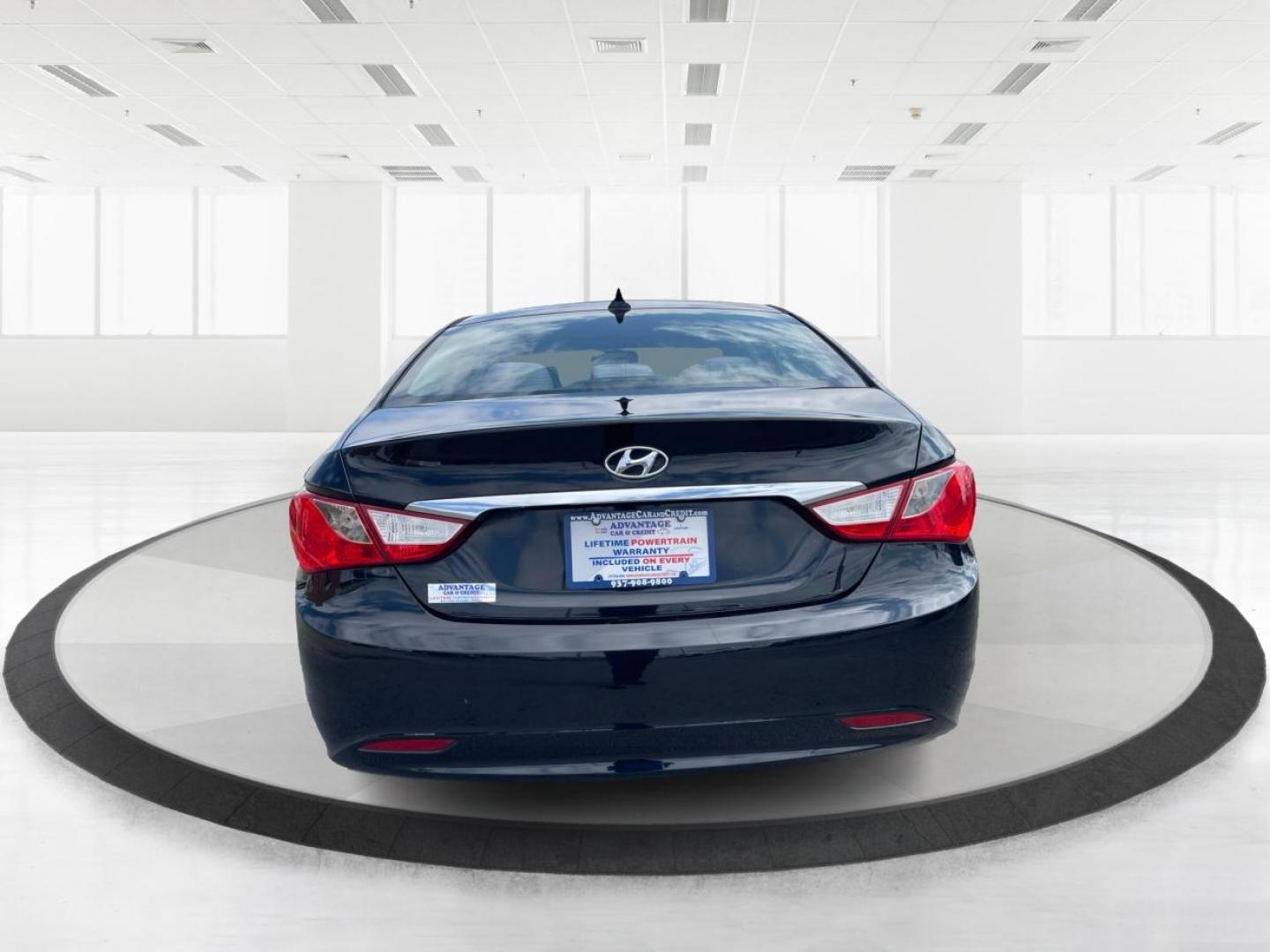 2011 Hyundai Sonata GLS Auto (5NPEB4AC5BH) with an 2.4L L4 DOHC 16V engine, 6-Speed Automatic transmission, located at 8750 N County Rd 25A, Piqua, OH, 45356, (937) 908-9800, 40.164391, -84.232513 - 2011 Hyundai Sonata GLS Auto - Photo#3