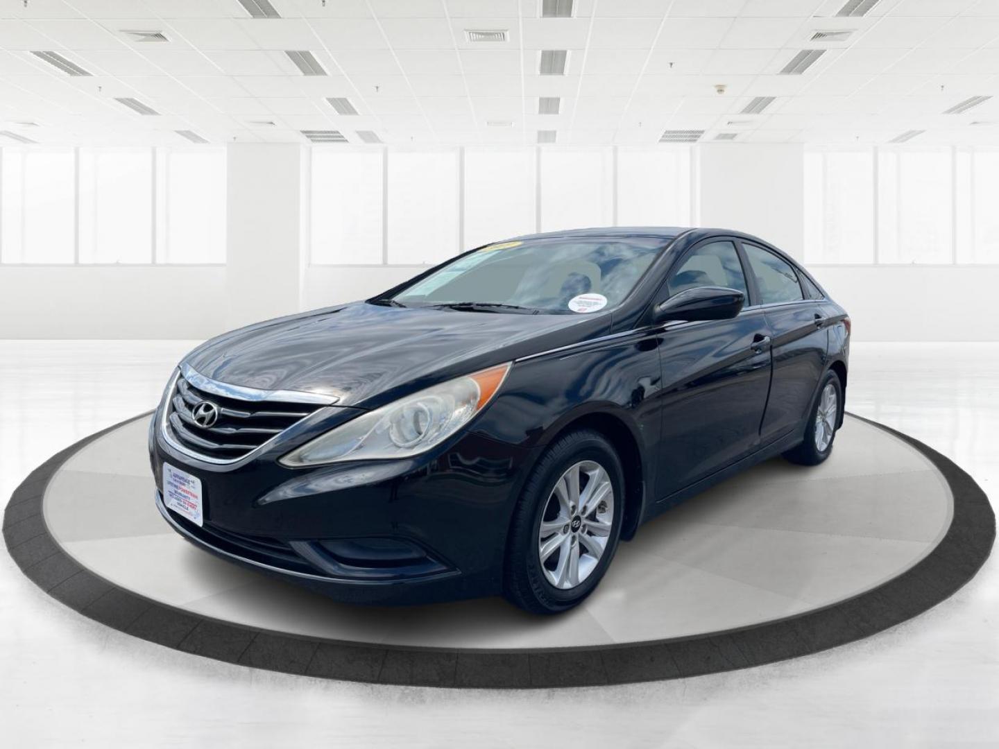 2011 Hyundai Sonata GLS Auto (5NPEB4AC5BH) with an 2.4L L4 DOHC 16V engine, 6-Speed Automatic transmission, located at 8750 N County Rd 25A, Piqua, OH, 45356, (937) 908-9800, 40.164391, -84.232513 - 2011 Hyundai Sonata GLS Auto - Photo#7
