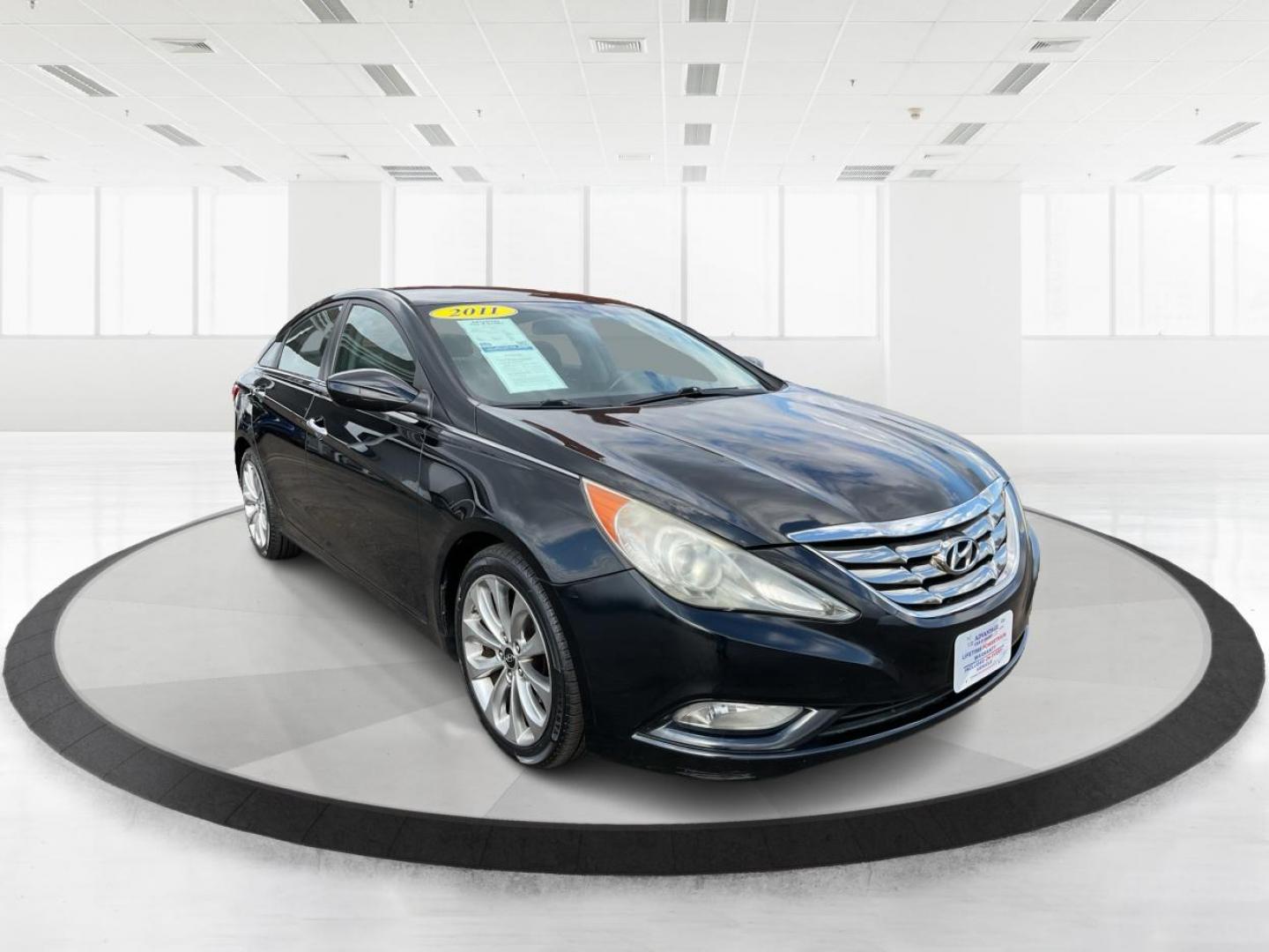 2011 Hyundai Sonata SE (5NPEC4AC5BH) with an 2.4L I-4 gasoline direct injection engine, located at 401 Woodman Dr, Riverside, OH, 45431, (937) 908-9800, 39.760899, -84.123421 - 2011 Hyundai Sonata SE - Photo#0