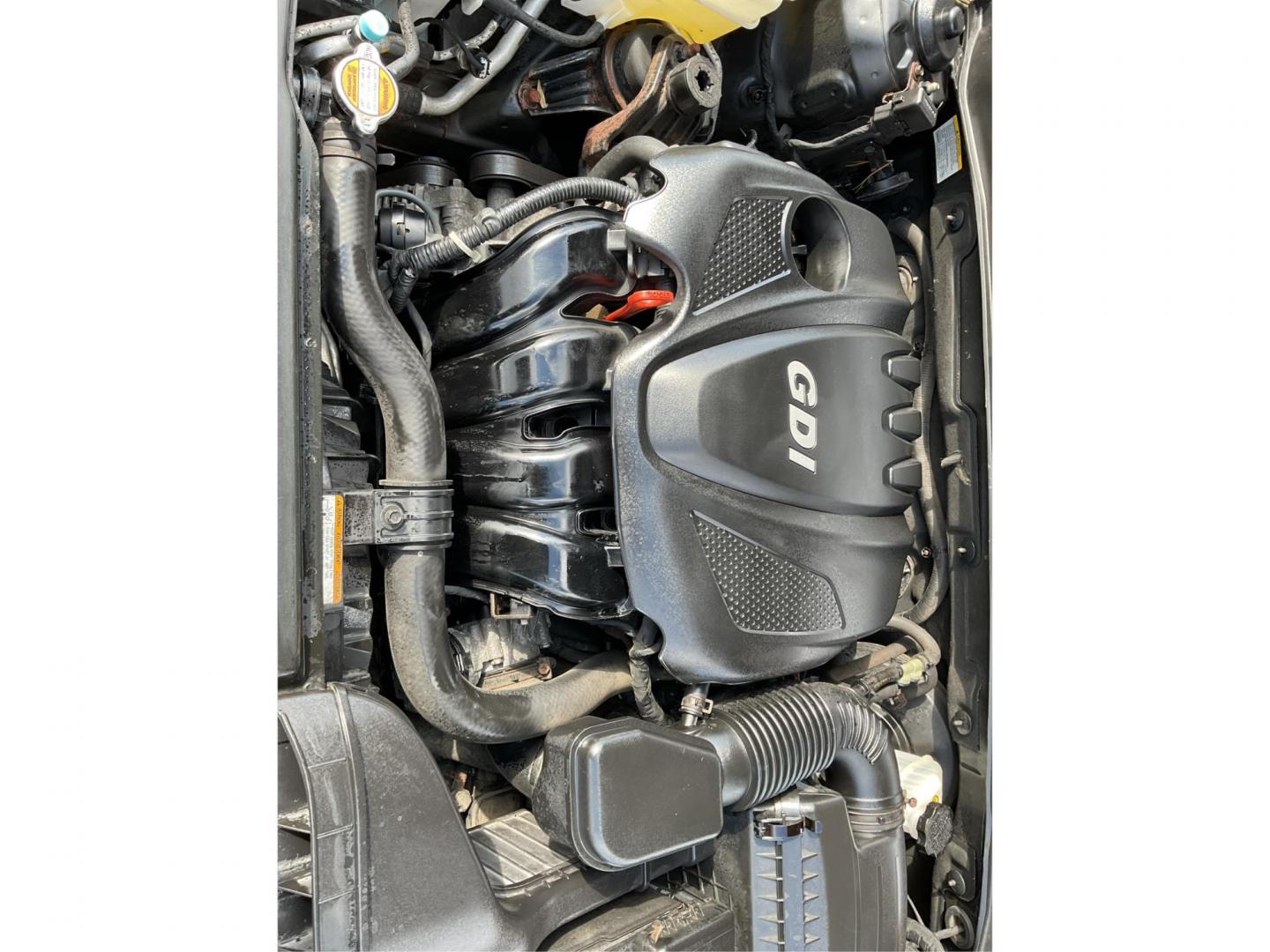 2011 Hyundai Sonata SE (5NPEC4AC5BH) with an 2.4L I-4 gasoline direct injection engine, located at 401 Woodman Dr, Riverside, OH, 45431, (937) 908-9800, 39.760899, -84.123421 - 2011 Hyundai Sonata SE - Photo#10