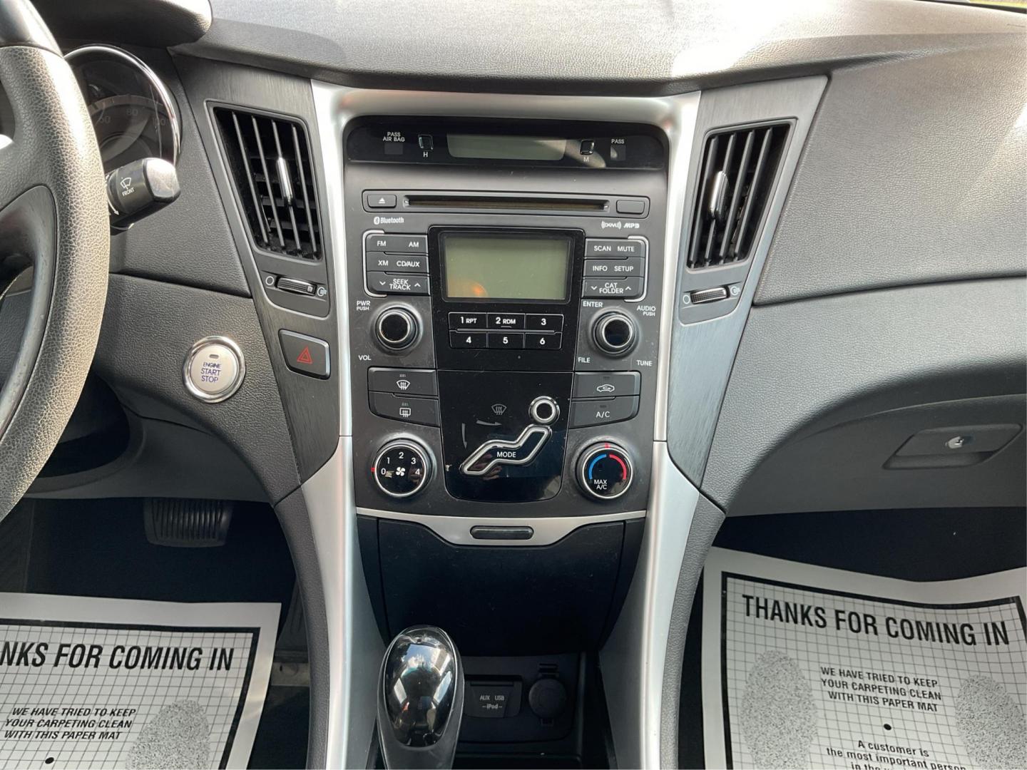 2011 Hyundai Sonata SE (5NPEC4AC5BH) with an 2.4L I-4 gasoline direct injection engine, located at 401 Woodman Dr, Riverside, OH, 45431, (937) 908-9800, 39.760899, -84.123421 - 2011 Hyundai Sonata SE - Photo#12
