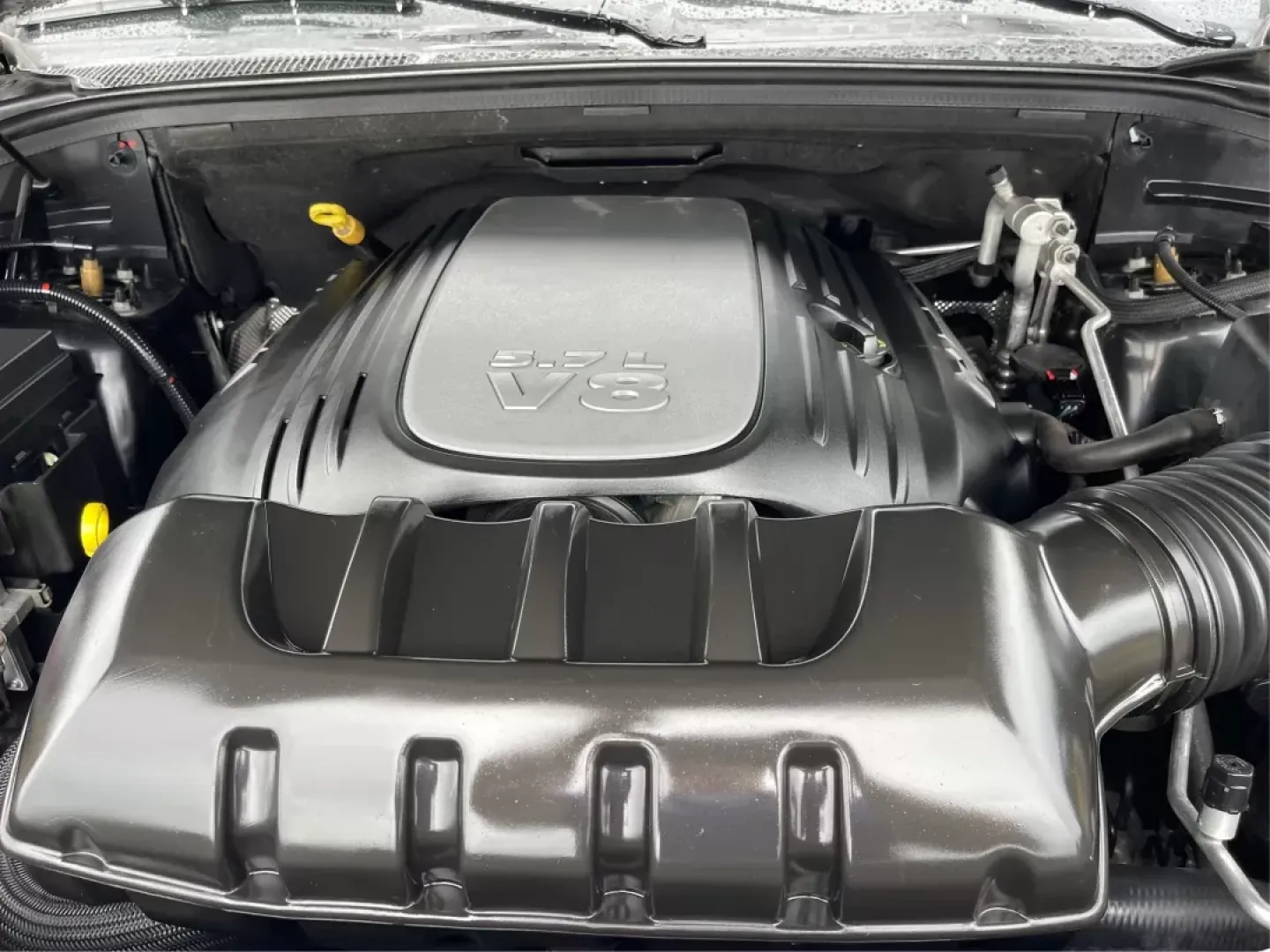2011 Jeep Grand Cherokee Overland (1J4RR6GT7BC) with an Other engine, located at 8750 N County Rd 25A, Piqua, OH, 45356, (937) 908-9800, 40.164391, -84.232513 - **Elevate Your Adventures with the 2011 Jeep Grand Cherokee Overland at Advantage Car and Credit!**<br /> <br /> Are you ready to take your family on unforgettable weekend getaways while having the peace of mind that comes with a dependable vehicle? Look no further than this stunning 2011 Jeep Grand - Photo#10