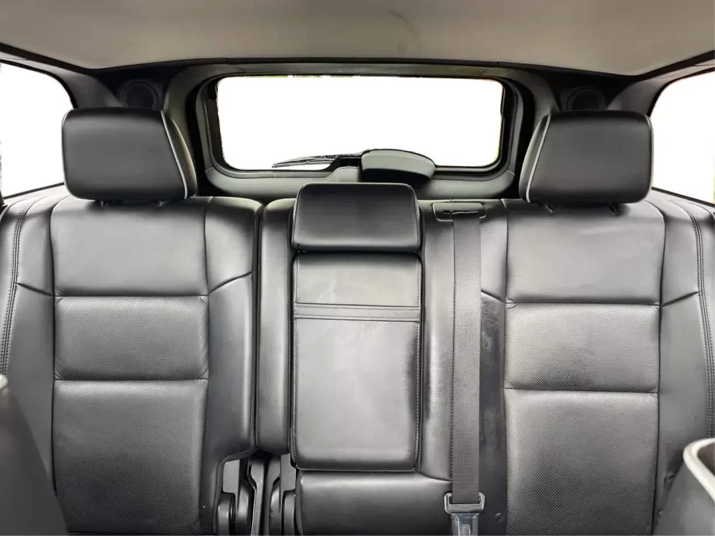 2011 Jeep Grand Cherokee Overland (1J4RR6GT7BC) with an Other engine, located at 8750 N County Rd 25A, Piqua, OH, 45356, (937) 908-9800, 40.164391, -84.232513 - **Elevate Your Adventures with the 2011 Jeep Grand Cherokee Overland at Advantage Car and Credit!**<br /> <br /> Are you ready to take your family on unforgettable weekend getaways while having the peace of mind that comes with a dependable vehicle? Look no further than this stunning 2011 Jeep Grand - Photo#13
