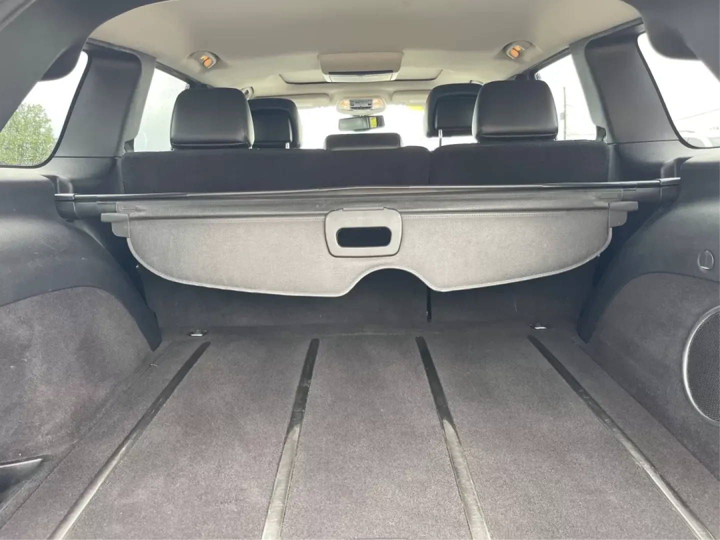 2011 Jeep Grand Cherokee Overland (1J4RR6GT7BC) with an Other engine, located at 8750 N County Rd 25A, Piqua, OH, 45356, (937) 908-9800, 40.164391, -84.232513 - Discover Your Next Adventure with the 2011 Jeep Grand Cherokee Overland<br /> <br /> Unleash your adventurous spirit with the 2011 Jeep Grand Cherokee Overland, available now at Advantage Car and Credit in Fairborn, OH. This rugged yet refined SUV is perfect for those who thrive on weekend escapes, - Photo#12