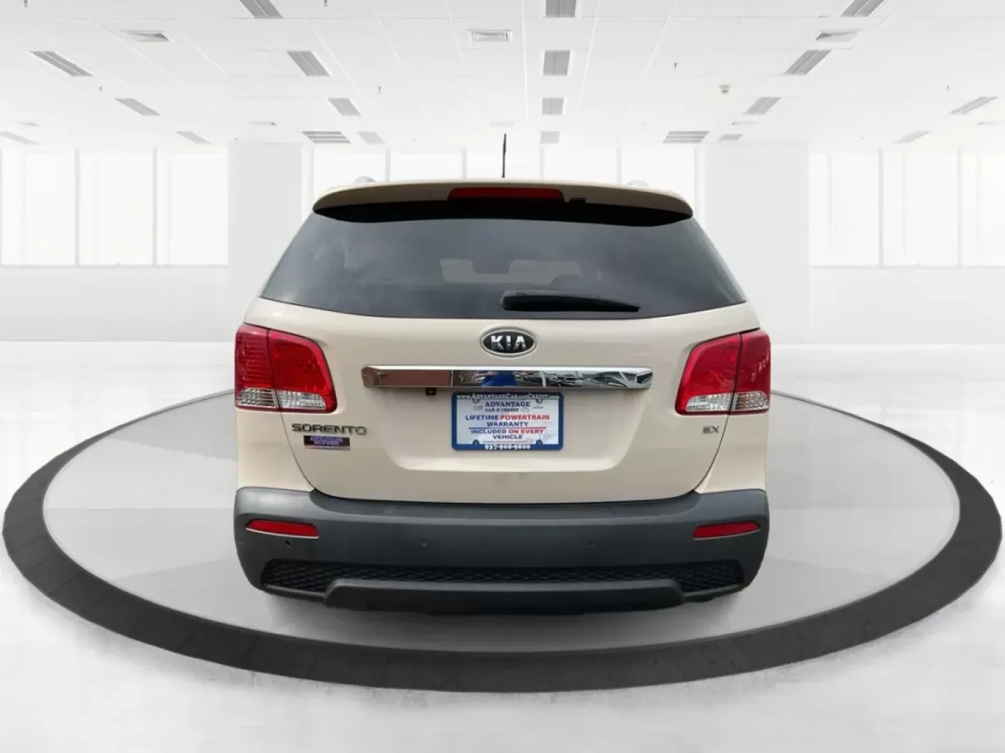 2011 Kia Sorento EX (5XYKU4A11BG) with an 2.4L I-4 DOHC engine, located at 880 E. National Road, Vandalia, OH, 45377, (937) 908-9800, 39.891918, -84.183594 - Are you ready to elevate your family's adventures while keeping comfort and safety at the forefront? Look no further than this 2011 Kia Sorento EX, available now at Advantage Car and Credit, your trusted Buy Here Pay Here dealership located at 1184 Kauffman Ave, Fairborn, OH 45324. With guaranteed a - Photo#3