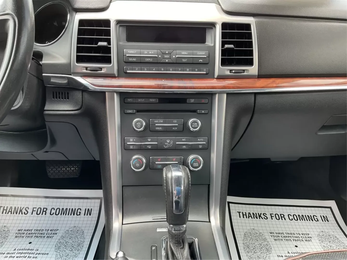 2011 Lincoln MKZ Base (3LNHL2GC1BR) with an Other engine, located at 401 Woodman Dr, Riverside, OH, 45431, (937) 908-9800, 39.760899, -84.123421 - ### Discover Luxury and Comfort with the 2011 Lincoln MKZ at Advantage Car and Credit<br /> <br /> Are you in search of a vehicle that effortlessly combines style, comfort, and reliability? The 2011 Lincoln MKZ is your perfect match! Whether you're commuting to work, taking the kids to school, or pl - Photo#13