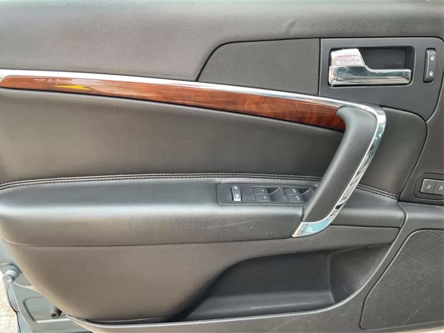 2011 Lincoln MKZ Base (3LNHL2GC1BR) with an Other engine, located at 401 Woodman Dr, Riverside, OH, 45431, (937) 908-9800, 39.760899, -84.123421 - ### Discover Luxury and Comfort with the 2011 Lincoln MKZ at Advantage Car and Credit<br /> <br /> Are you in search of a vehicle that effortlessly combines style, comfort, and reliability? The 2011 Lincoln MKZ is your perfect match! Whether you're commuting to work, taking the kids to school, or pl - Photo#19