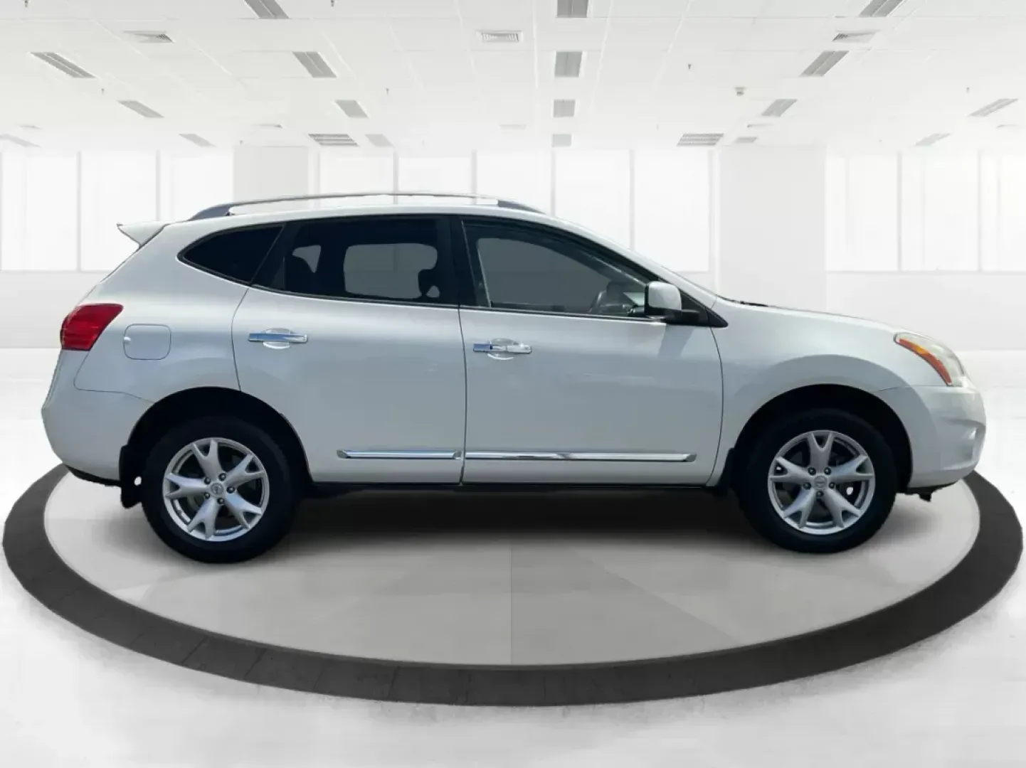 2011 Nissan Rogue SV (JN8AS5MT9BW) with an 2.5L I-4 DOHC engine, located at 401 Woodman Dr, Riverside, OH, 45431, (937) 908-9800, 39.760899, -84.123421 - **Discover Adventure in the 2011 Nissan Rogue SV - Perfect for Your Next Journey!**<br /> <br /> Are you ready for your next family road trip or weekend adventure? Look no further than this stunning 2011 Nissan Rogue SV, designed to accommodate your active lifestyle while offering both comfort and r - Photo#1