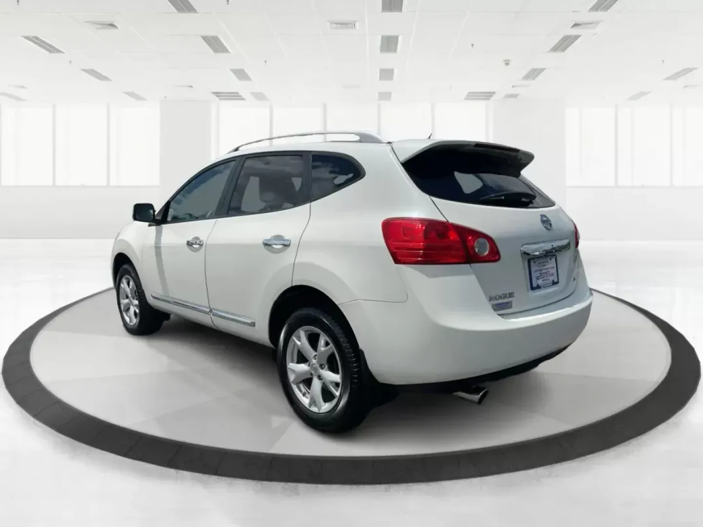 2011 Nissan Rogue SV (JN8AS5MT9BW) with an 2.5L I-4 DOHC engine, located at 401 Woodman Dr, Riverside, OH, 45431, (937) 908-9800, 39.760899, -84.123421 - **Discover Adventure in the 2011 Nissan Rogue SV - Perfect for Your Next Journey!**<br /> <br /> Are you ready for your next family road trip or weekend adventure? Look no further than this stunning 2011 Nissan Rogue SV, designed to accommodate your active lifestyle while offering both comfort and r - Photo#4
