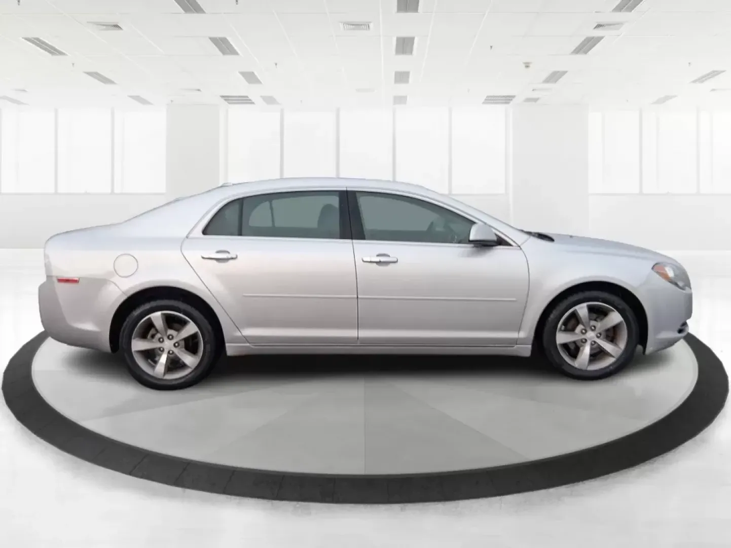 2012 Chevrolet Malibu 2LT (1G1ZD5E06CF) with an Ecotec 2.4L I-4 DOHC engine, located at 1099 N County Rd 25A, Troy, OH, 45373, (937) 908-9800, 40.057079, -84.212883 - Experience the ultimate blend of comfort, style, and reliability with the 2012 Chevrolet Malibu 2LT, a sedan that perfectly suits your everyday lifestyle and weekend adventures. Whether you're commuting to work, shuttling the kids to practice, or planning a road trip to the scenic Miami River, this - Photo#1