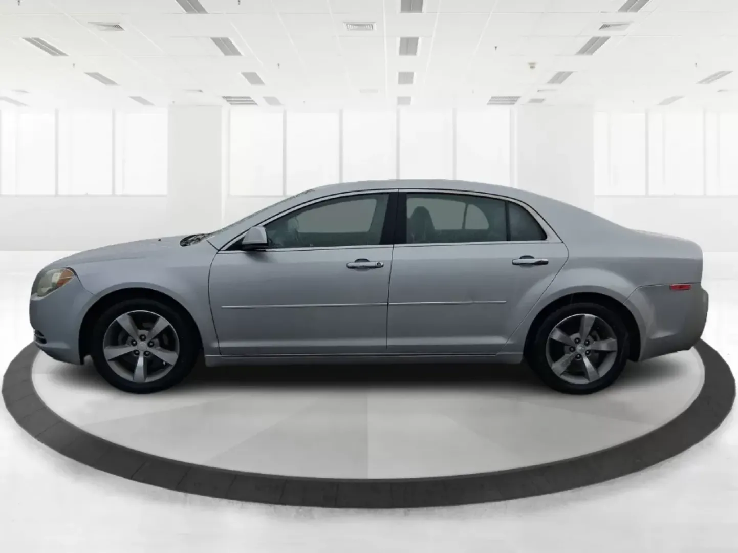 2012 Chevrolet Malibu 2LT (1G1ZD5E06CF) with an Ecotec 2.4L I-4 DOHC engine, located at 1099 N County Rd 25A, Troy, OH, 45373, (937) 908-9800, 40.057079, -84.212883 - Experience the ultimate blend of comfort, style, and reliability with the 2012 Chevrolet Malibu 2LT, a sedan that perfectly suits your everyday lifestyle and weekend adventures. Whether you're commuting to work, shuttling the kids to practice, or planning a road trip to the scenic Miami River, this - Photo#5