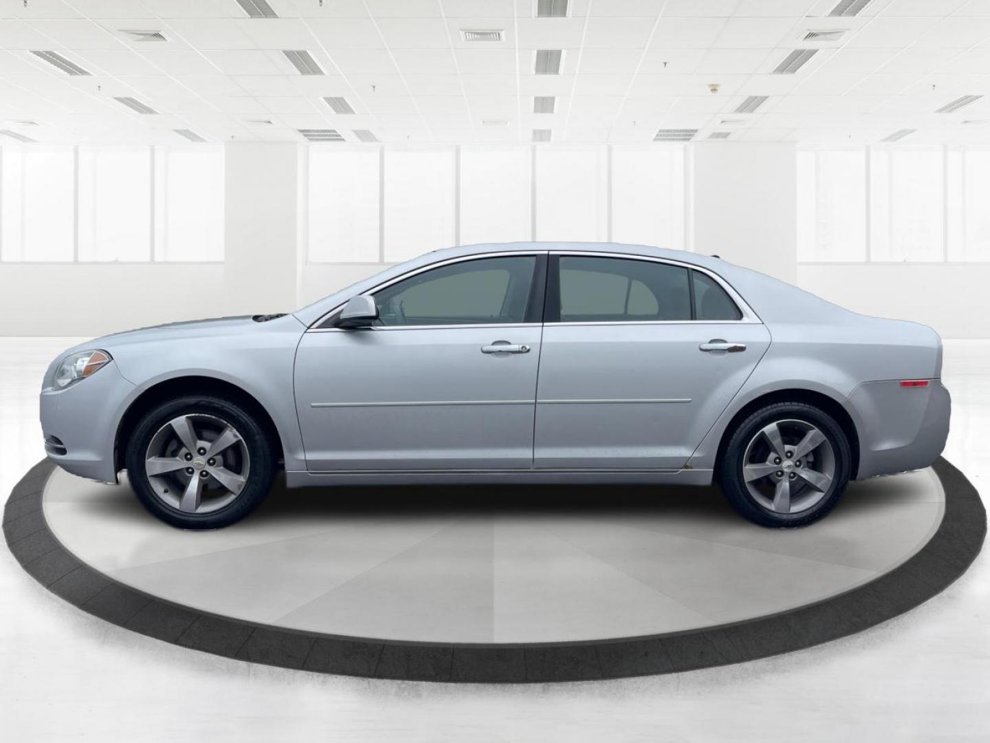 2012 Chevrolet Malibu 1LT (1G1ZC5EU3CF) with an 2.4L L4 DOHC 16V FFV engine, 6-Speed Automatic transmission, located at 1951 S Dayton Lakeview Rd., New Carlisle, OH, 45344, (937) 908-9800, 39.890999, -84.050255 - 2012 Chevrolet Malibu 1LT - Photo#5