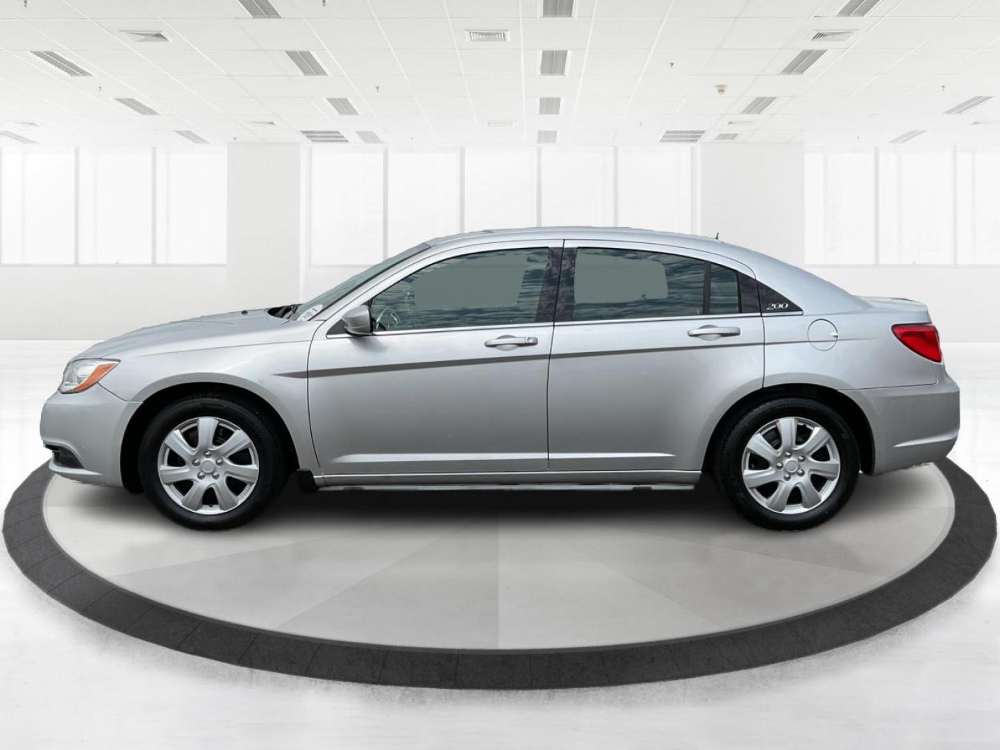 2012 Chrysler 200 LX (1C3CCBAB7CN) with an 2.4L L4 DOHC 16V engine, 6-Speed Automatic transmission, located at 1099 N County Rd 25A, Troy, OH, 45373, (937) 908-9800, 40.057079, -84.212883 - 2012 Chrysler 200 LX - Photo#6