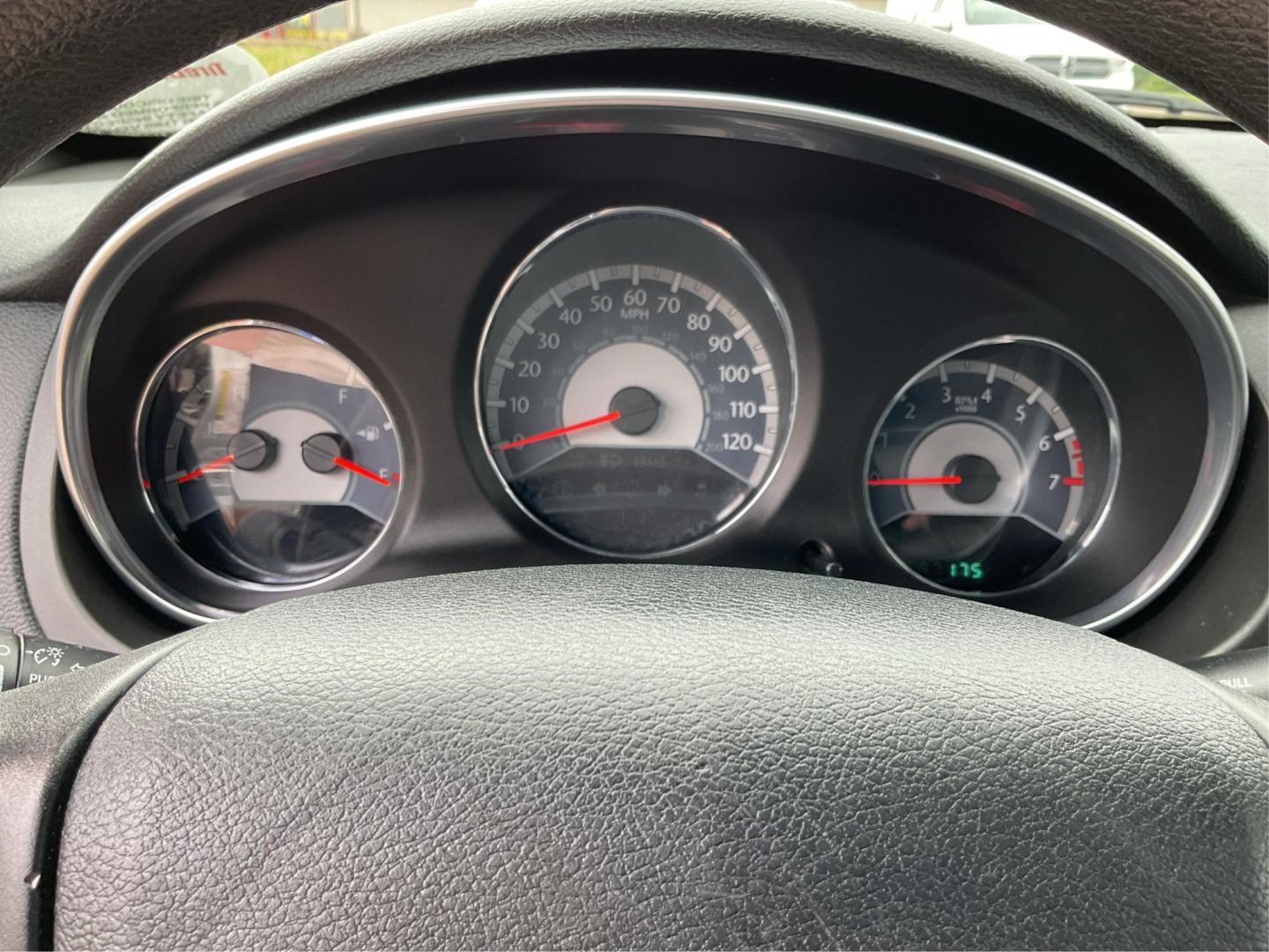 2012 Chrysler 200 LX (1C3CCBAB7CN) with an 2.4L L4 DOHC 16V engine, 6-Speed Automatic transmission, located at 1099 N County Rd 25A, Troy, OH, 45373, (937) 908-9800, 40.057079, -84.212883 - 2012 Chrysler 200 LX - Photo#15