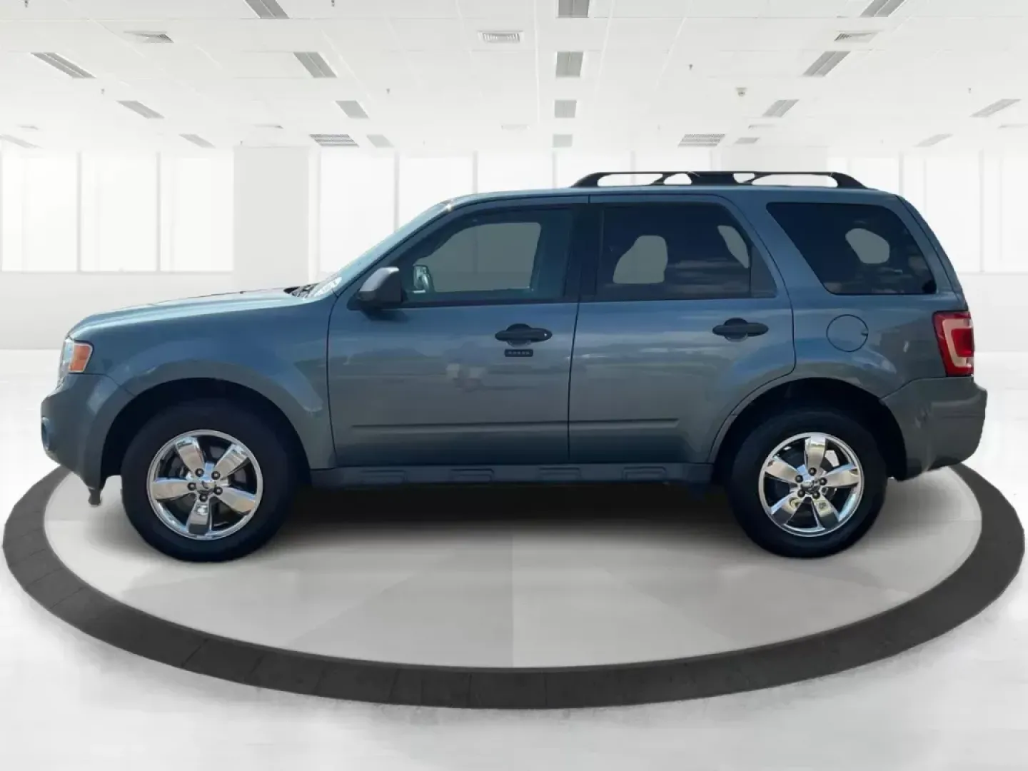 2012 Ford Escape XLT (1FMCU0DG7CK) with an Other engine, located at 4508 South Dixie Dr, Moraine, OH, 45439, (937) 908-9800, 39.689976, -84.218452 - **Experience the Ultimate Drive with the 2012 Ford Escape XLT Perfect for Your Next Adventure!**<br /> <br /> Are you on the hunt for a reliable and versatile SUV that suits your active lifestyle? Look no further! The 2012 Ford Escape XLT at Advantage Car and Credit in Fairborn, OH is the ideal veh - Photo#5