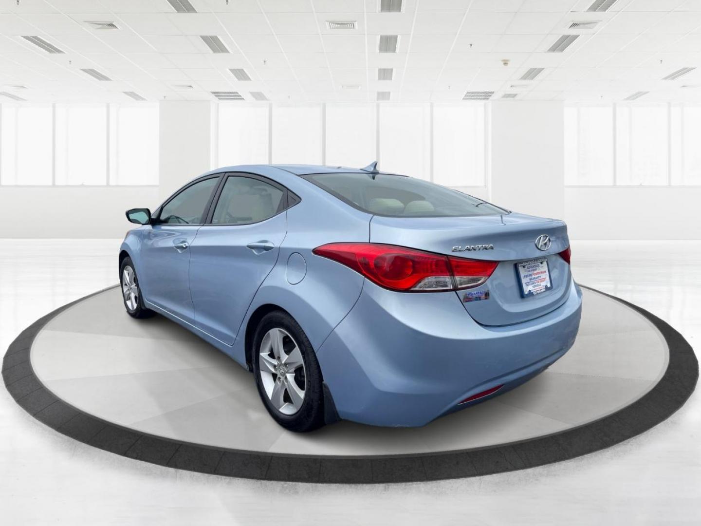 2012 Hyundai Elantra GLS (KMHDH4AE4CU) with an Other engine, located at 880 E. National Road, Vandalia, OH, 45377, (937) 908-9800, 39.891918, -84.183594 - 2012 Hyundai Elantra GLS - Photo#4