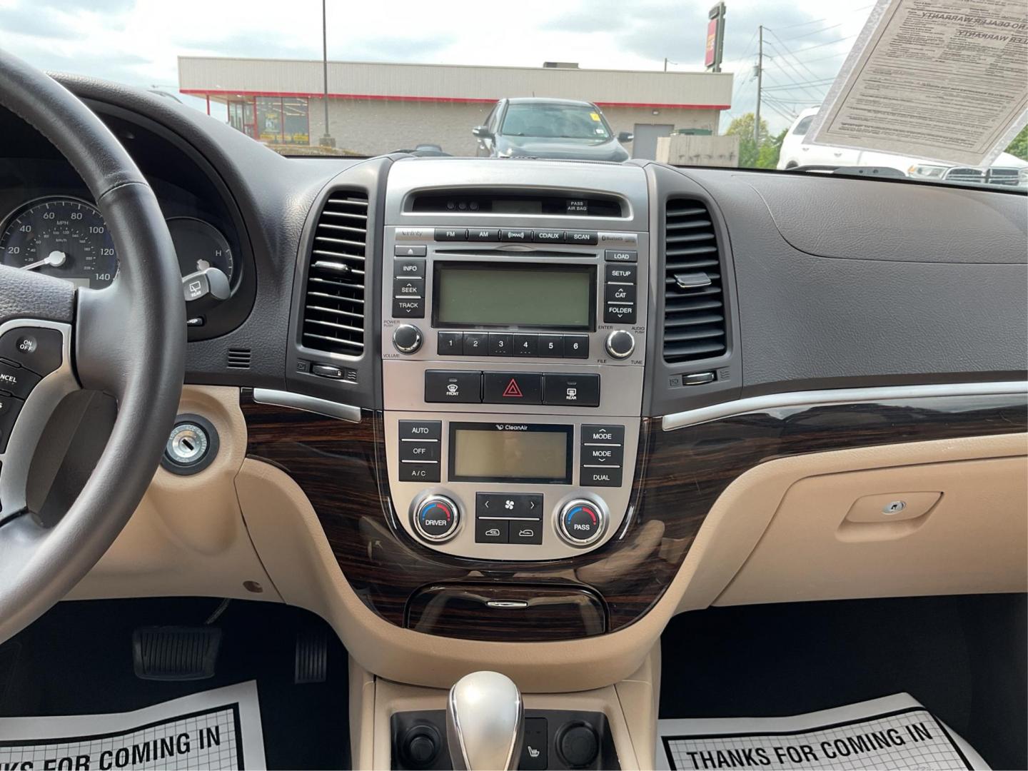 2012 Hyundai Santa Fe Limited V6 (5XYZKDAG5CG) with an 3.5L V-6 DOHC engine, located at 1230 East Main St, Xenia, OH, 45385, (937) 908-9800, 39.688026, -83.910172 - 2012 Hyundai Santa Fe Limited V6 - Photo#13
