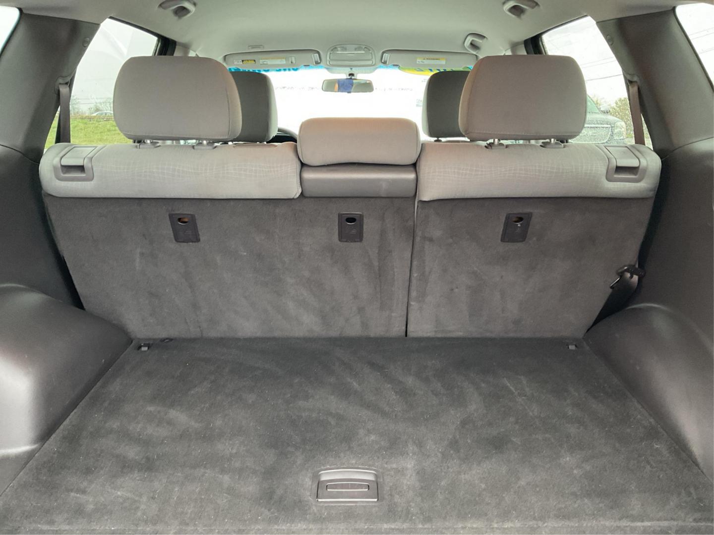 2012 Hyundai Santa Fe GLS (5XYZGDAB5CG) with an 2.4L I-4 DOHC engine, located at 1099 N County Rd 25A, Troy, OH, 45373, (937) 908-9800, 40.057079, -84.212883 - One Owner - Photo#11