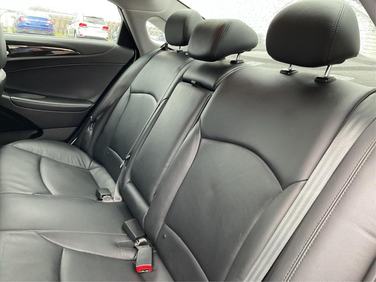 2012 Hyundai Sonata Limited 2.0T (5NPEC4AB7CH) with an 2L I-4 gasoline direct injection engine, located at 1184 Kauffman Ave, Fairborn, OH, 45324, (937) 908-9800, 39.807072, -84.030914 - 2012 Hyundai Sonata Limited 2.0T - Photo#9