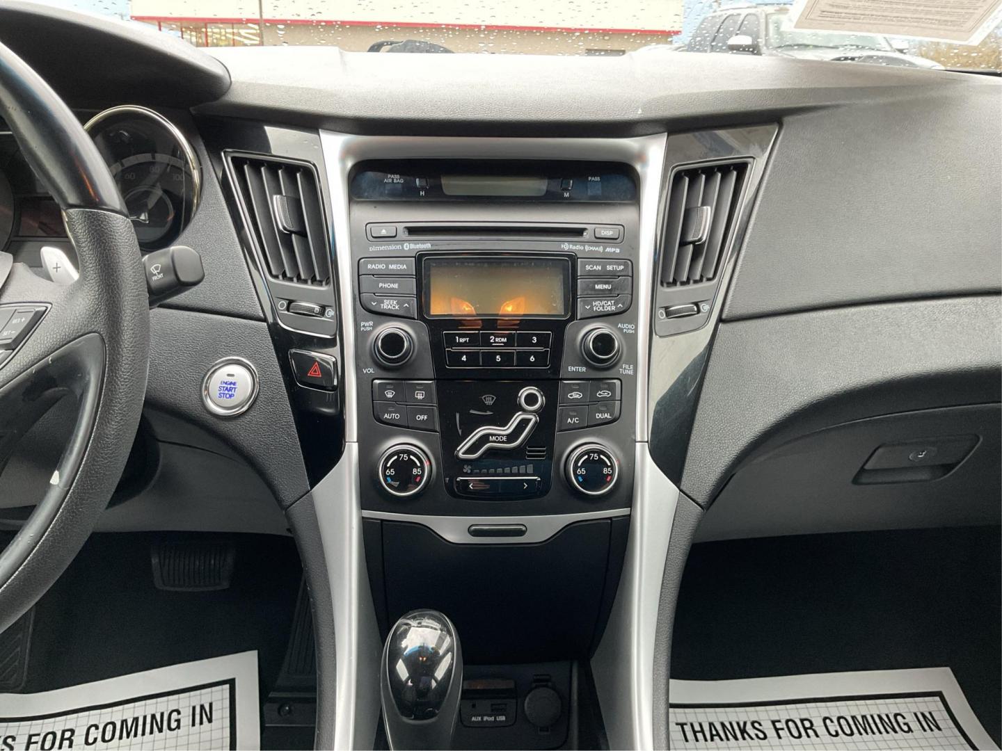 2012 Hyundai Sonata Limited 2.0T (5NPEC4AB7CH) with an 2L I-4 gasoline direct injection engine, located at 1184 Kauffman Ave, Fairborn, OH, 45324, (937) 908-9800, 39.807072, -84.030914 - 2012 Hyundai Sonata Limited 2.0T - Photo#12