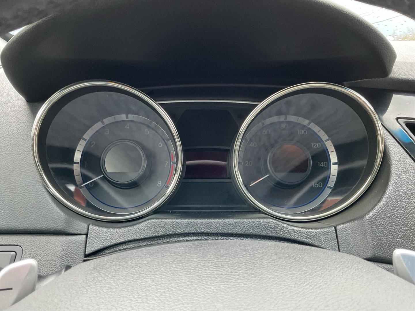 2012 Hyundai Sonata Limited 2.0T (5NPEC4AB7CH) with an 2L I-4 gasoline direct injection engine, located at 1184 Kauffman Ave, Fairborn, OH, 45324, (937) 908-9800, 39.807072, -84.030914 - 2012 Hyundai Sonata Limited 2.0T - Photo#14