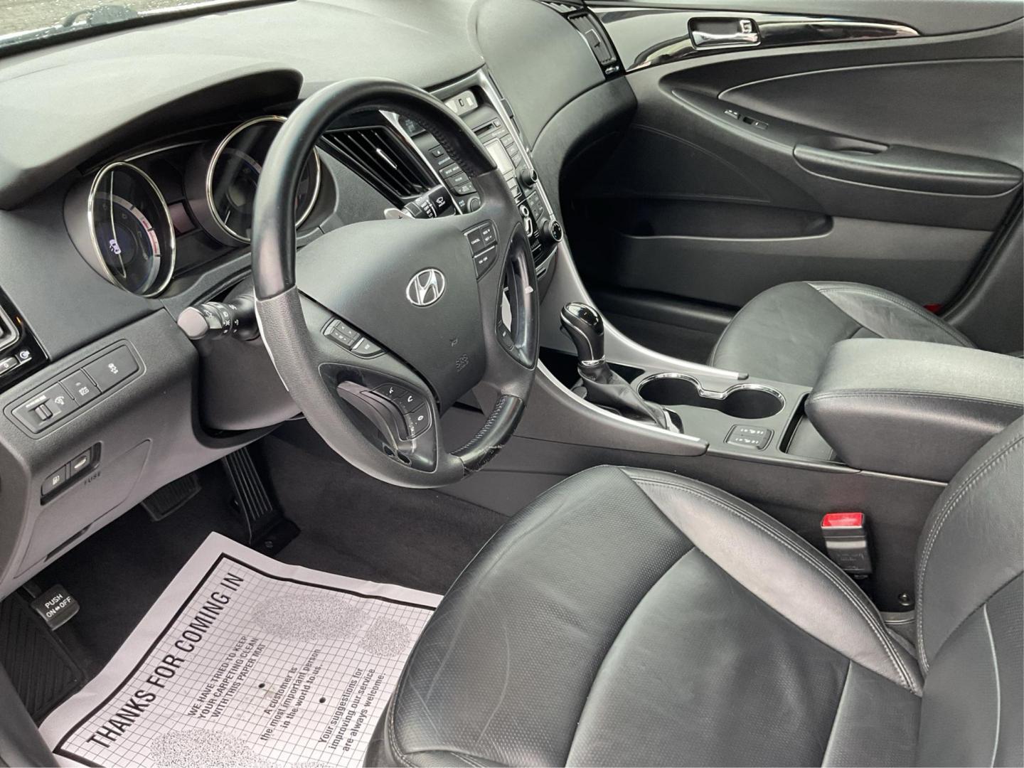 2012 Hyundai Sonata Limited 2.0T (5NPEC4AB7CH) with an 2L I-4 gasoline direct injection engine, located at 1184 Kauffman Ave, Fairborn, OH, 45324, (937) 908-9800, 39.807072, -84.030914 - 2012 Hyundai Sonata Limited 2.0T - Photo#8