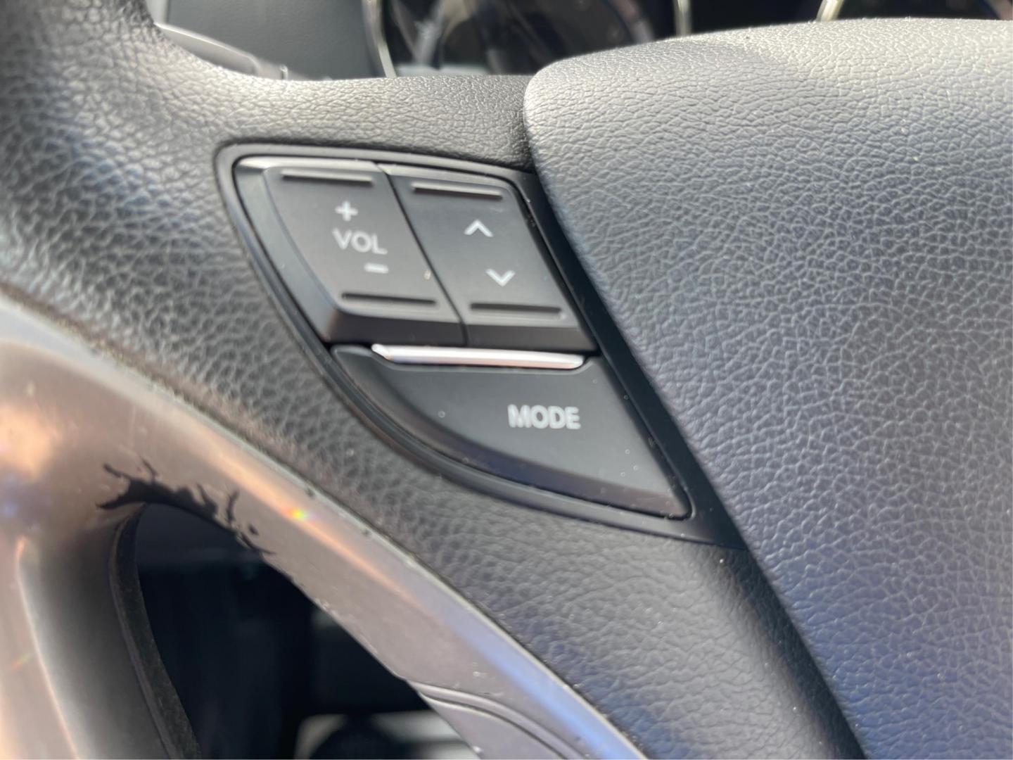 2012 Hyundai Sonata GLS Auto (5NPEB4AC0CH) with an 2.4L L4 DOHC 16V engine, 6-Speed Automatic transmission, located at 4508 South Dixie Dr, Moraine, OH, 45439, (937) 908-9800, 39.689976, -84.218452 - 2012 Hyundai Sonata GLS Auto - Photo#15