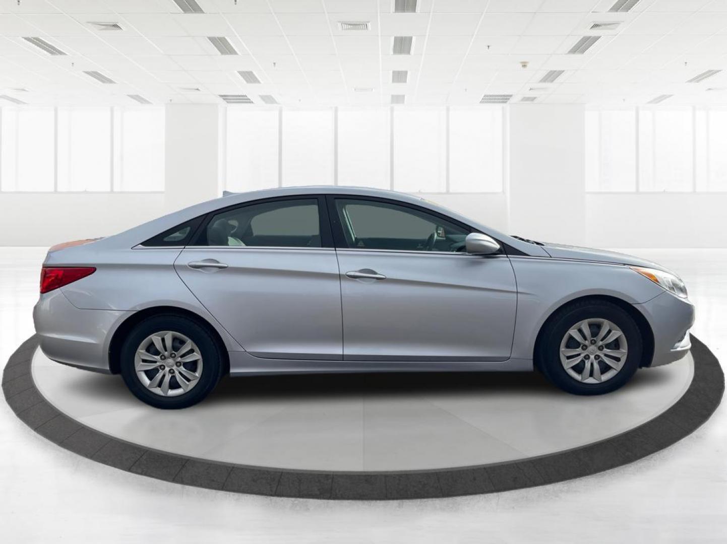 2012 Hyundai Sonata GLS Auto (5NPEB4AC0CH) with an 2.4L L4 DOHC 16V engine, 6-Speed Automatic transmission, located at 4508 South Dixie Dr, Moraine, OH, 45439, (937) 908-9800, 39.689976, -84.218452 - 2012 Hyundai Sonata GLS Auto - Photo#1