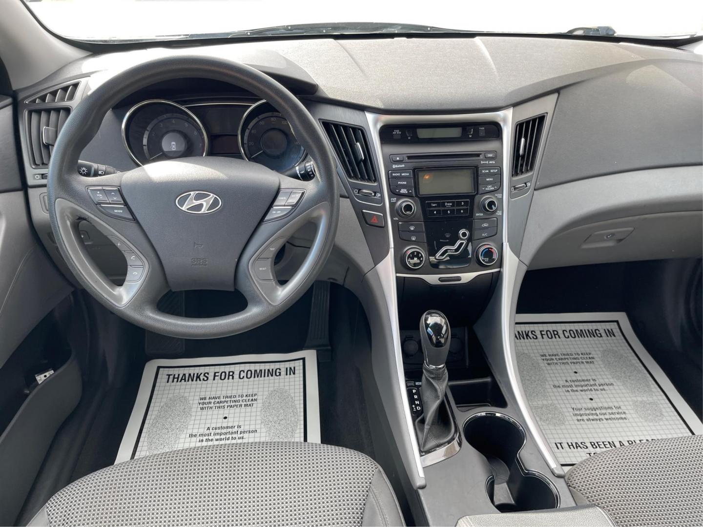 2012 Hyundai Sonata GLS Auto (5NPEB4AC0CH) with an 2.4L L4 DOHC 16V engine, 6-Speed Automatic transmission, located at 4508 South Dixie Dr, Moraine, OH, 45439, (937) 908-9800, 39.689976, -84.218452 - 2012 Hyundai Sonata GLS Auto - Photo#20