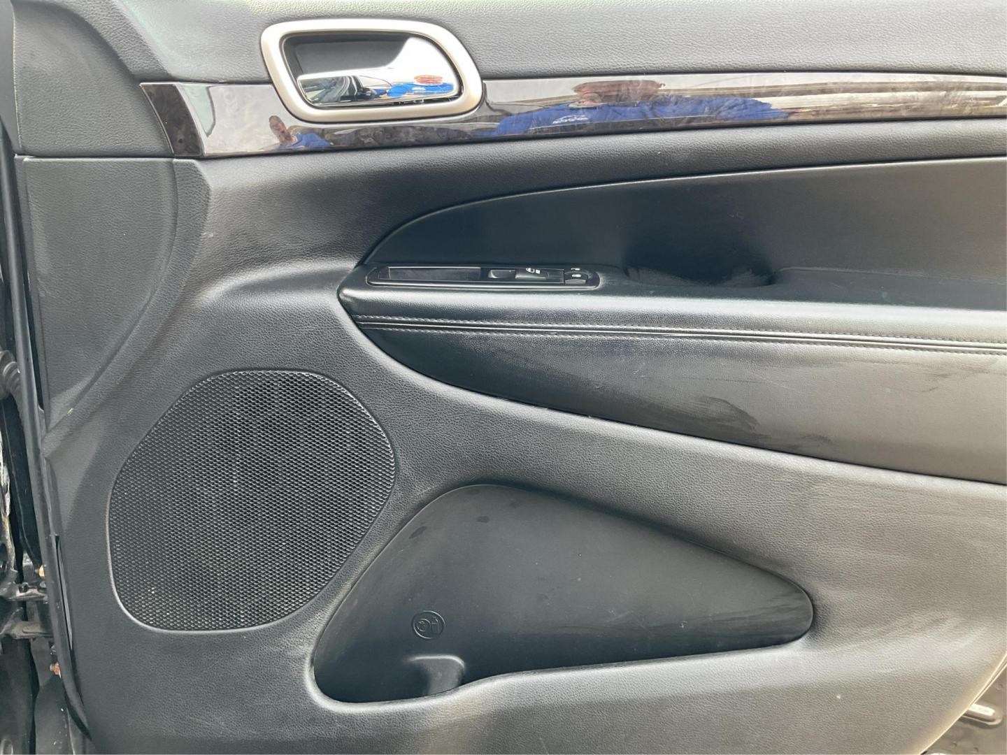 2012 Jeep Grand Cherokee Laredo (1C4RJFAG3CC) with an Other engine, located at 880 E. National Road, Vandalia, OH, 45377, (937) 908-9800, 39.891918, -84.183594 - 2012 Jeep Grand Cherokee Laredo - Photo#18
