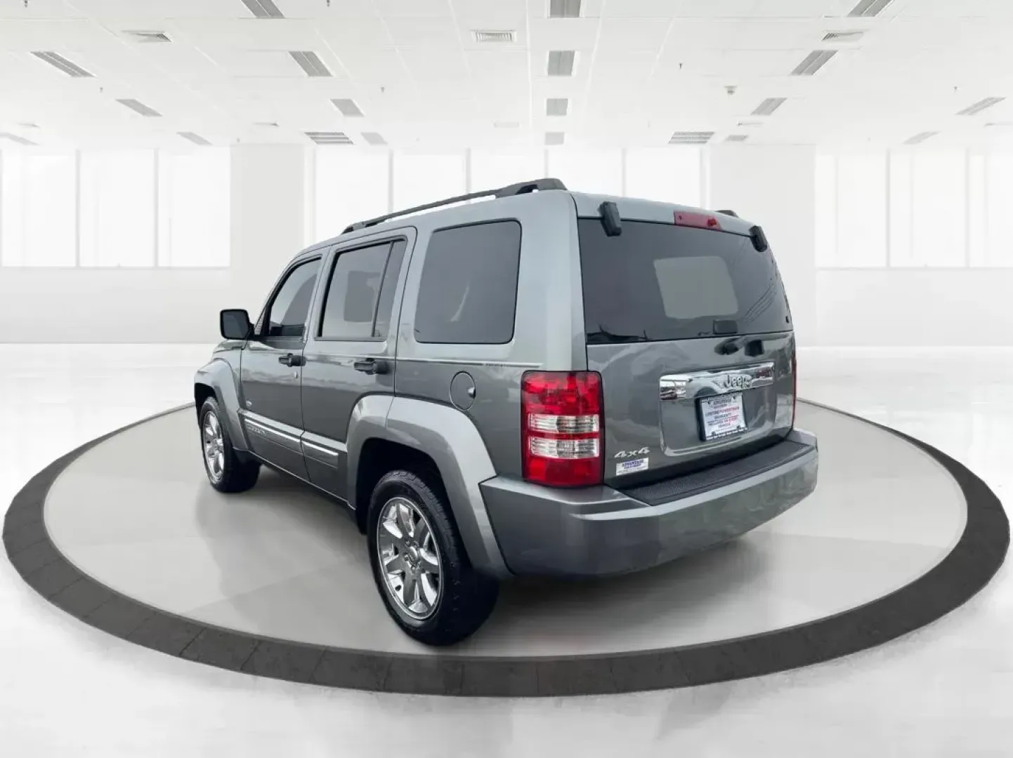 2012 Jeep Liberty Sport 4WD (1C4PJMAK8CW) with an 3.7L V6 SOHC 12V engine, 4-Speed Automatic transmission, located at 1099 N County Rd 25A, Troy, OH, 45373, (937) 908-9800, 40.057079, -84.212883 - 2012 Jeep Liberty Sport 4WD - Photo#5